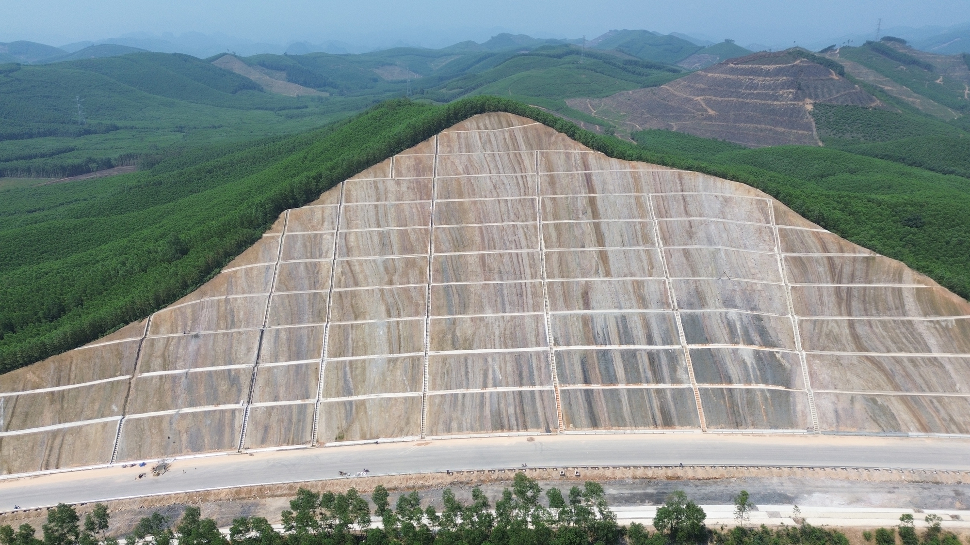 Ngắm cao tốc Bắc - Nam qua Quảng B&igrave;nh sau 2 năm thi c&ocirc;ng- Ảnh 9.