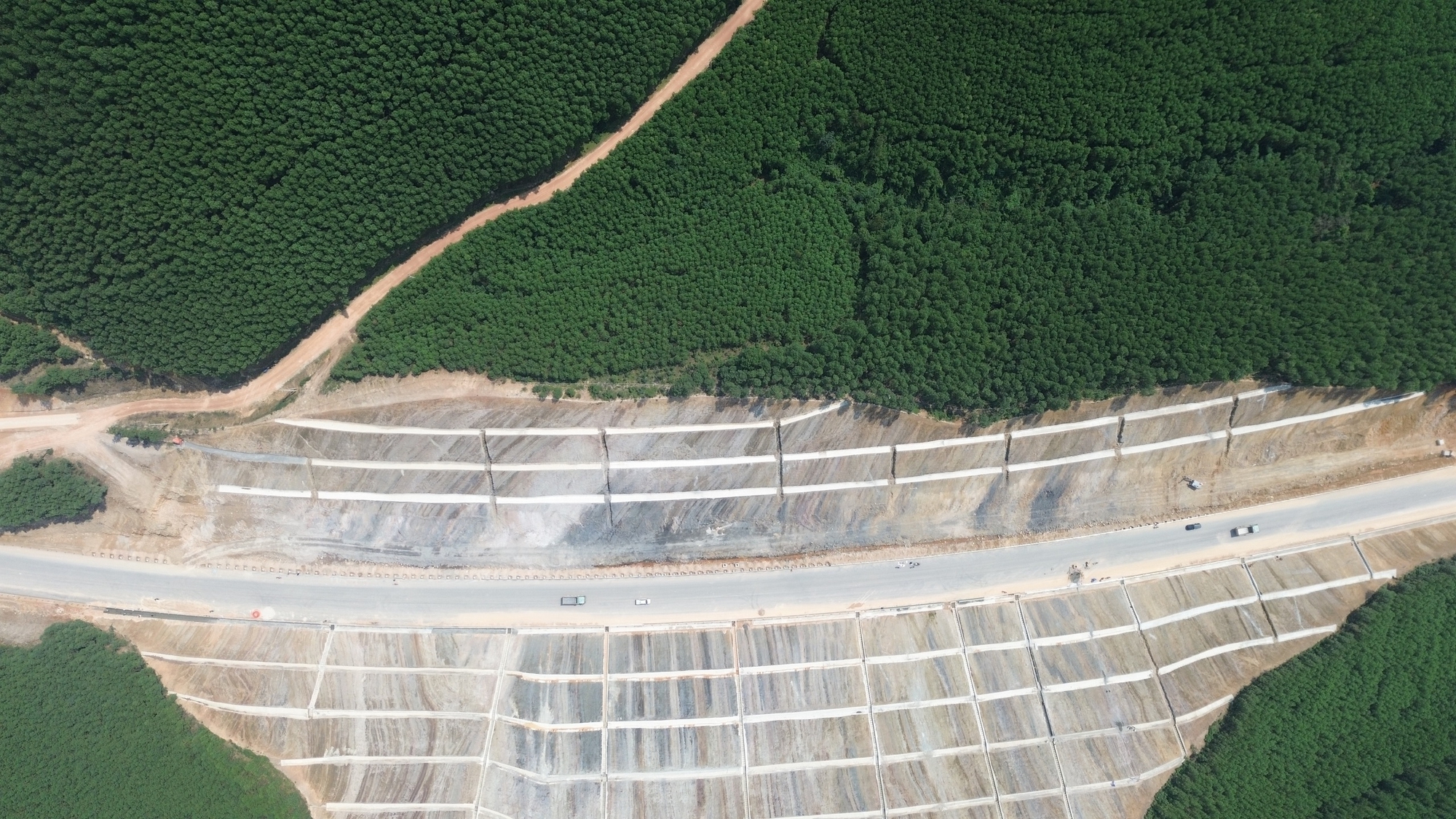 Ngắm cao tốc Bắc - Nam qua Quảng B&igrave;nh sau 2 năm thi c&ocirc;ng- Ảnh 8.