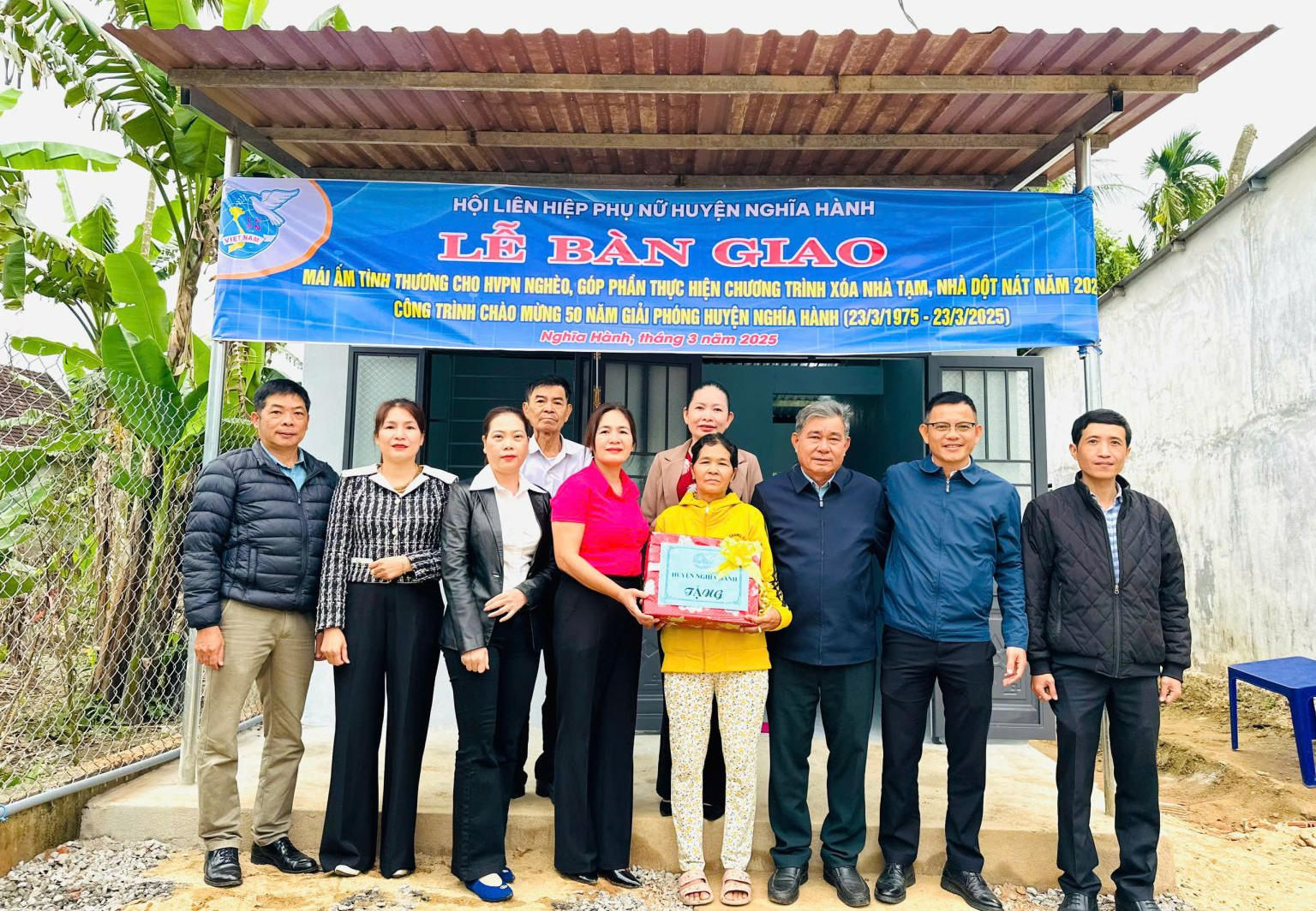 Quảng Ng&atilde;i x&oacute;a hơn 1.300 nh&agrave; tạm, nh&agrave; dột n&aacute;t- Ảnh 1.