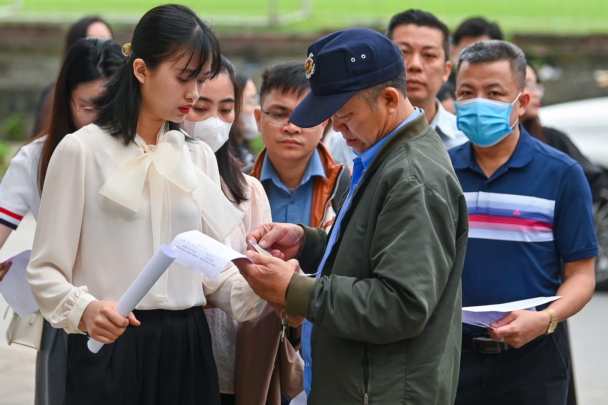 Cựu Chủ tịch FLC Trịnh Văn Quyết vắng mặt, xin ho&atilde;n x&eacute;t xử v&igrave; nằm viện, thở oxy- Ảnh 4.