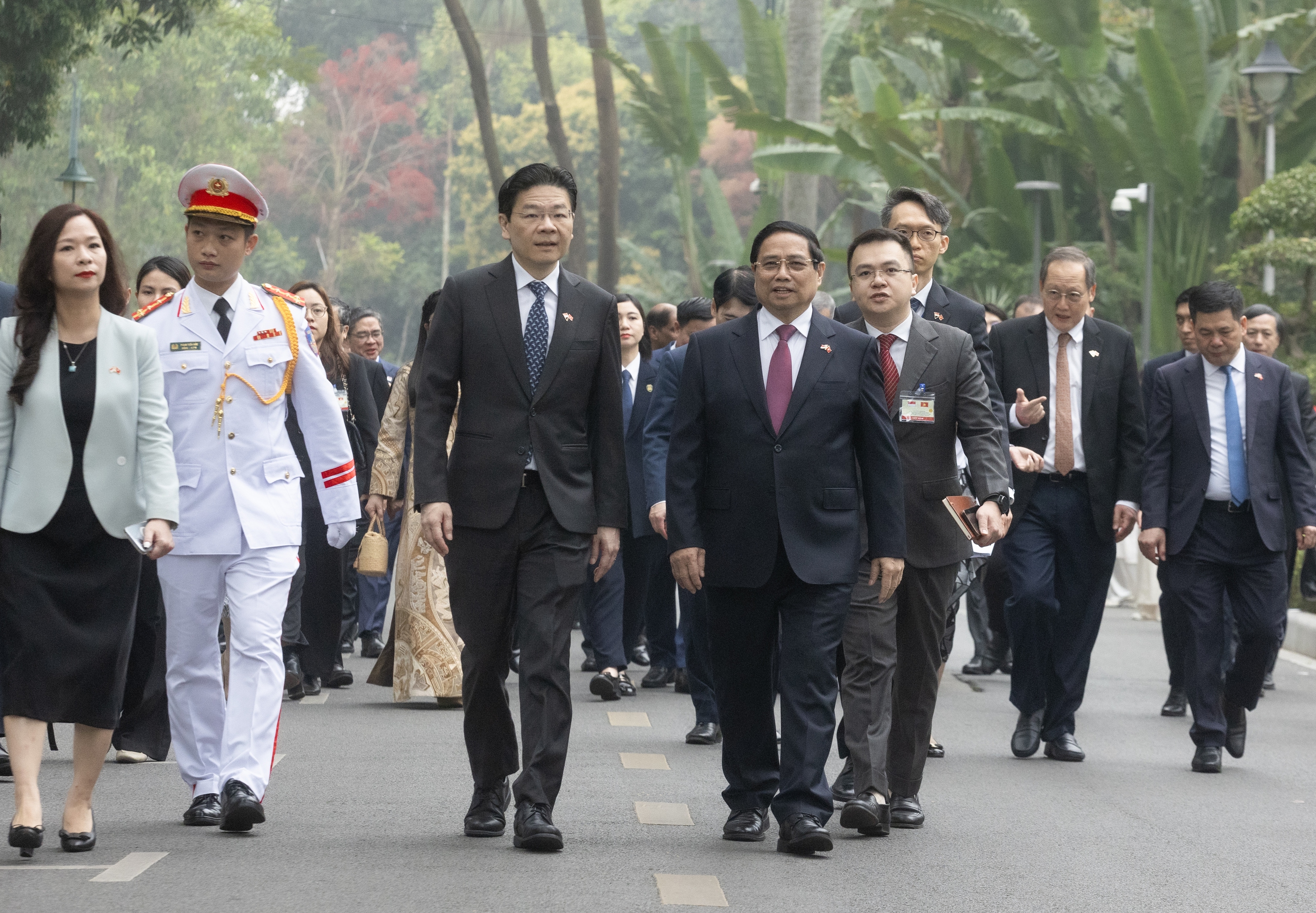 Thủ tướng Phạm Minh Ch&iacute;nh chủ tr&igrave; lễ đ&oacute;n ch&iacute;nh thức Thủ tướng Singapore Lawrence Wong- Ảnh 5.