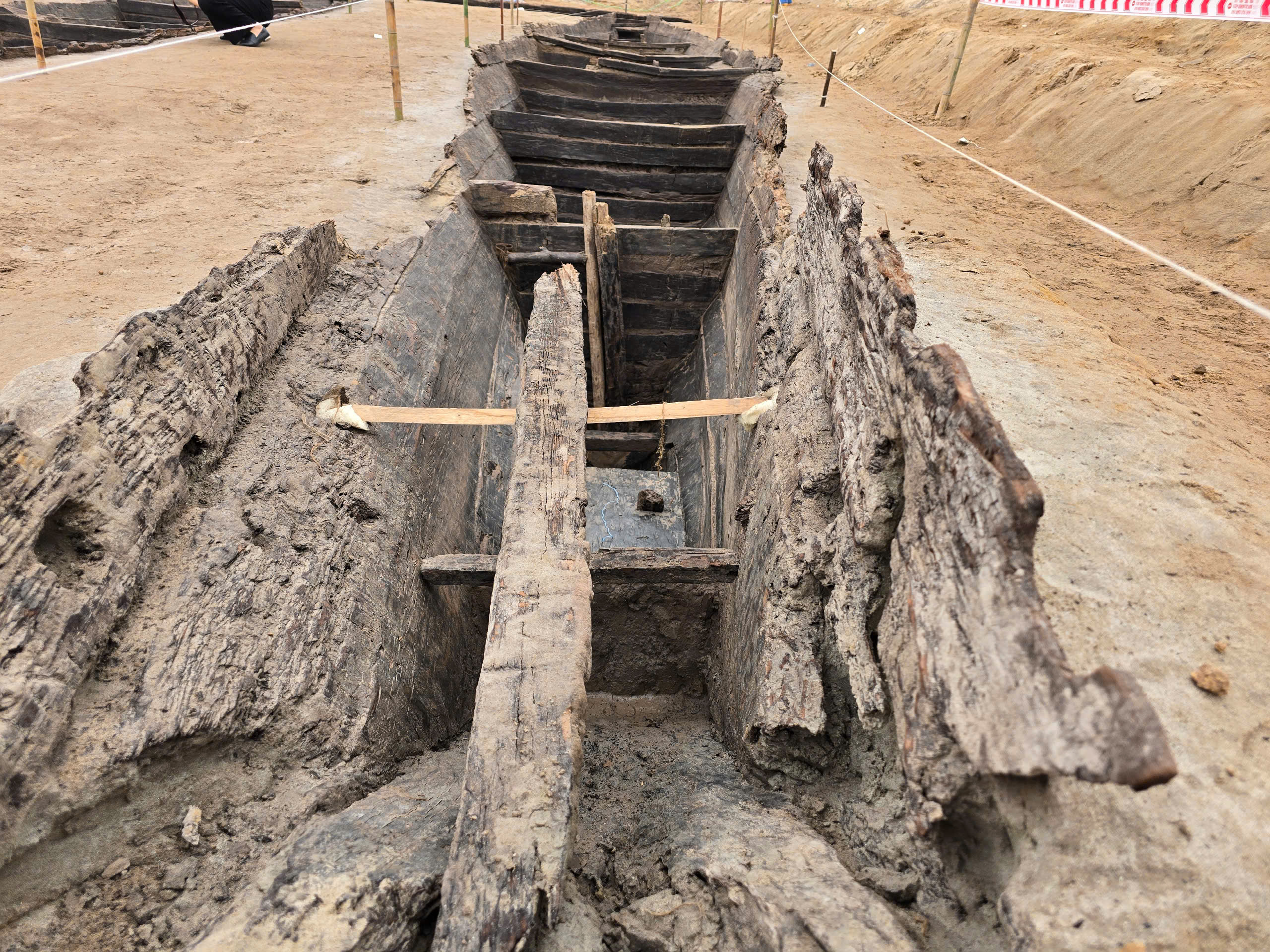 Đề xuất biện pháp bảo vệ 2 thuyền cổ vừa khai quật ở Bắc Ninh- Ảnh 5. Đề xuất biện pháp bảo vệ 2 thuyền cổ vừa khai quật ở Bắc Ninh- Ảnh 5.