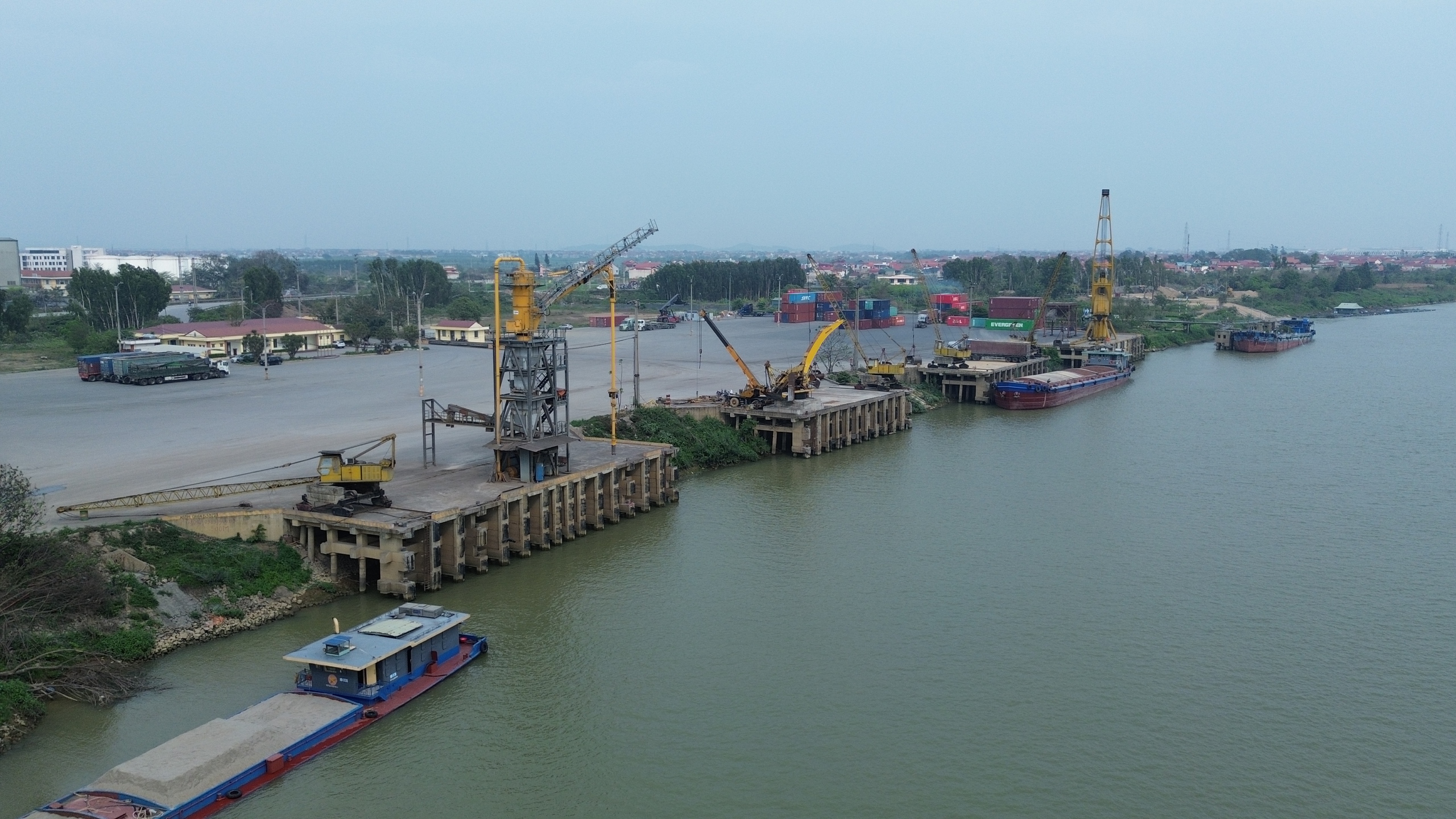 To&agrave;n cảnh cảng cạn hơn 8ha mới mở ở Bắc Ninh- Ảnh 1.