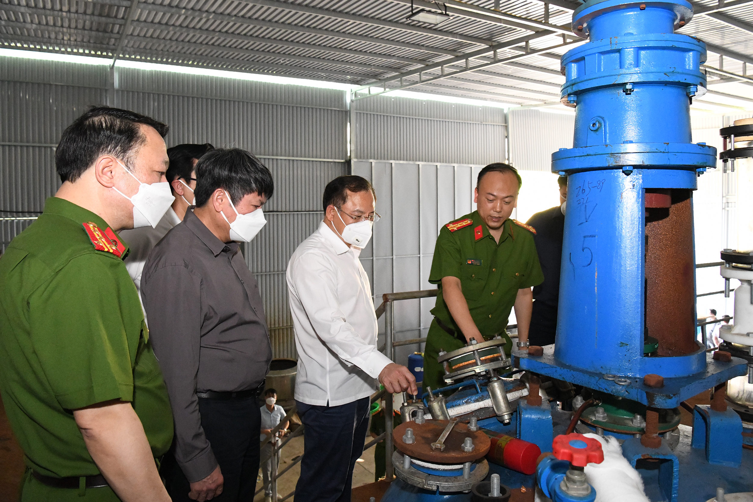 200 cảnh s&aacute;t v&acirc;y bắt tổ chức tội phạm sản xuất 1,4 tấn ma t&uacute;y ở Nha Trang- Ảnh 2.