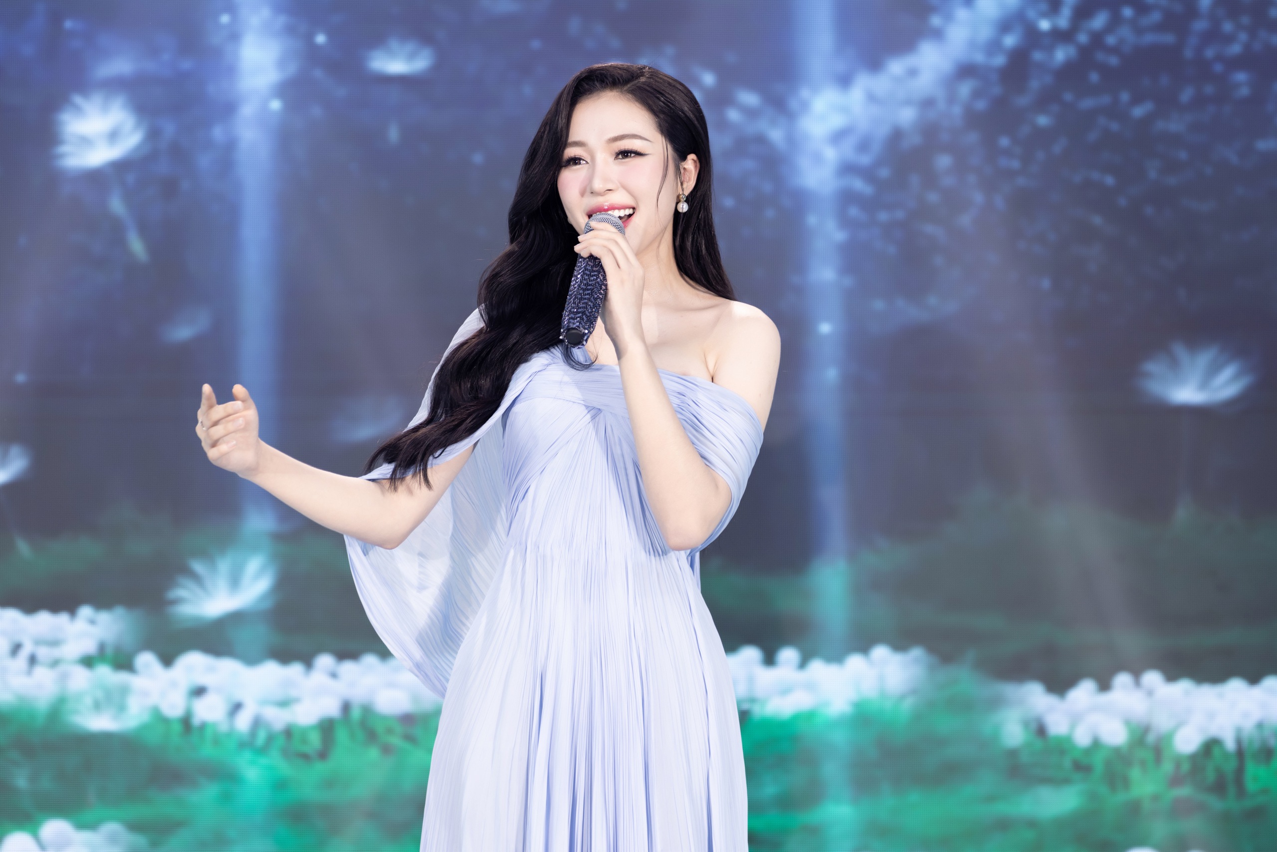 Sen Vàng công bố các dự án lớn 2025: Miss World Vietnam và Miss Grand Vietnam khởi động- Ảnh 8. Sen Vàng công bố các dự án lớn 2025: Miss World Vietnam và Miss Grand Vietnam khởi động- Ảnh 8.