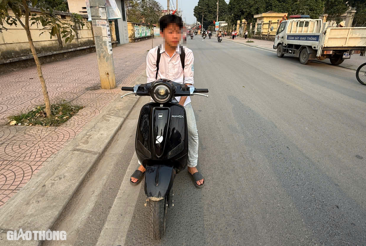 Bắc Kạn: Tăng cường tuy&ecirc;n truyền, xử l&yacute; học sinh vi phạm giao th&ocirc;ng- Ảnh 6.