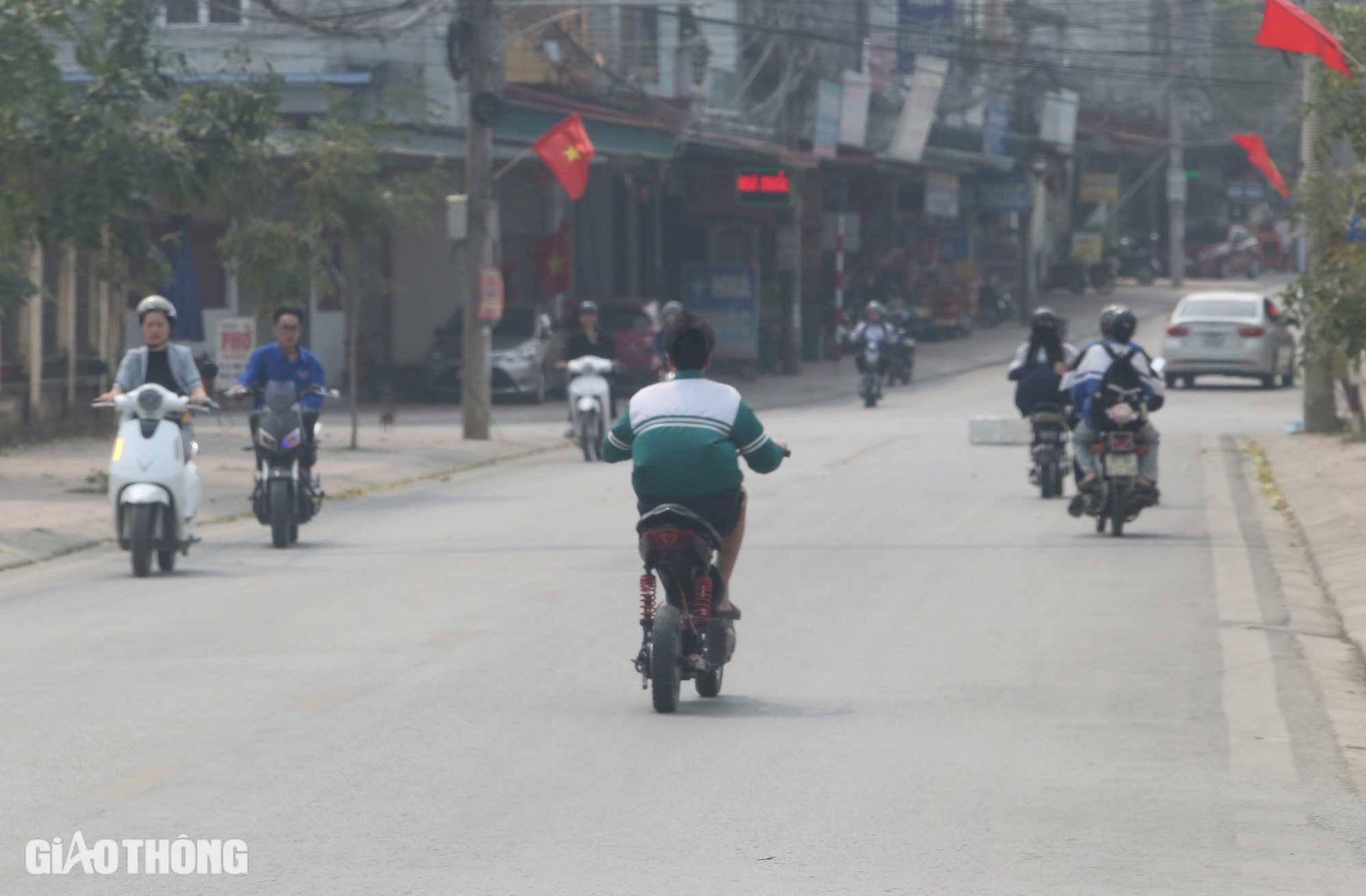 Bắc Kạn: Tăng cường tuy&ecirc;n truyền, xử l&yacute; học sinh vi phạm giao th&ocirc;ng- Ảnh 1.