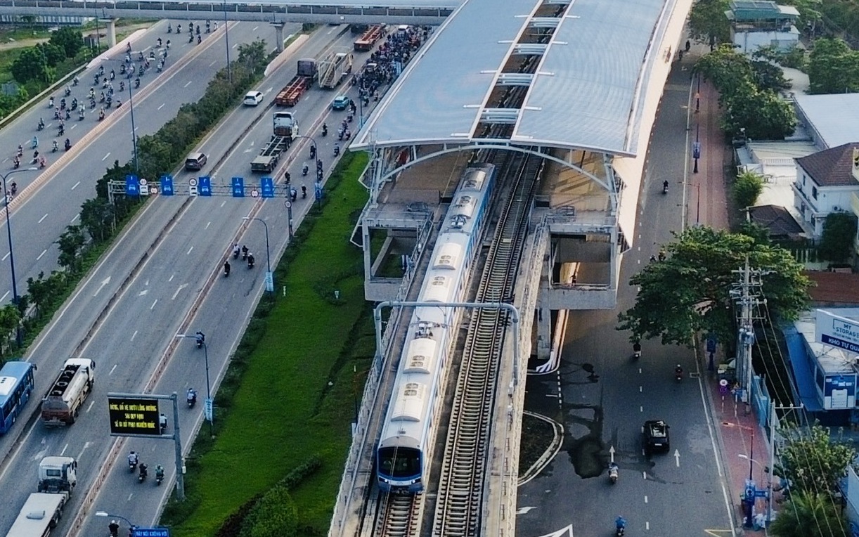 TP.HCM lấy &yacute; kiến triển khai nhanh tuyến đường sắt Thủ Thi&ecirc;m - Long Th&agrave;nh