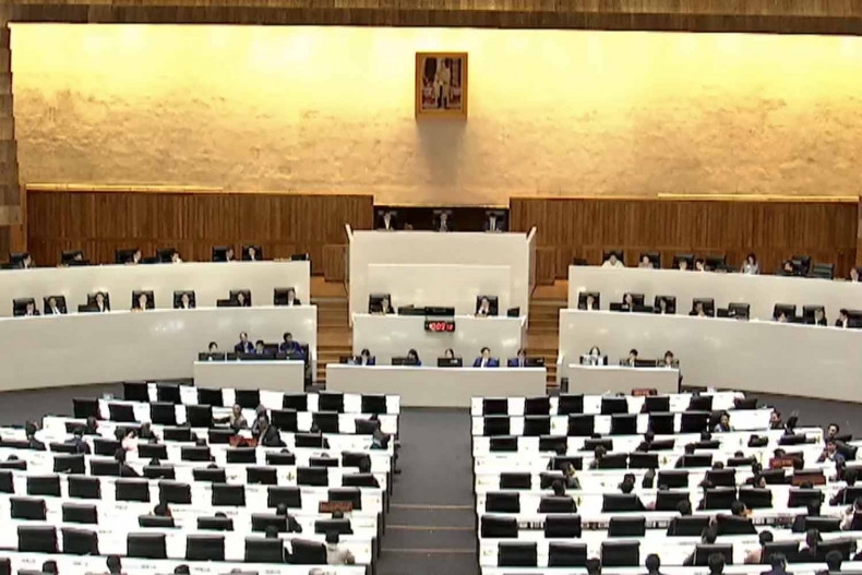 Thủ tướng Th&aacute;i Lan Paetongtarn Shinawatra tho&aacute;t bỏ phiếu bất t&iacute;n nhiệm- Ảnh 1.