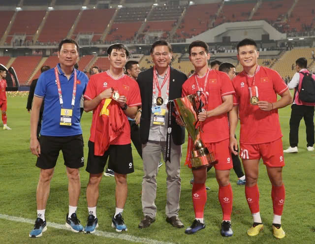 Sếp lớn VFF bất ngờ &ldquo;quay xe&rdquo; sau khi nộp đơn từ chức- Ảnh 1.