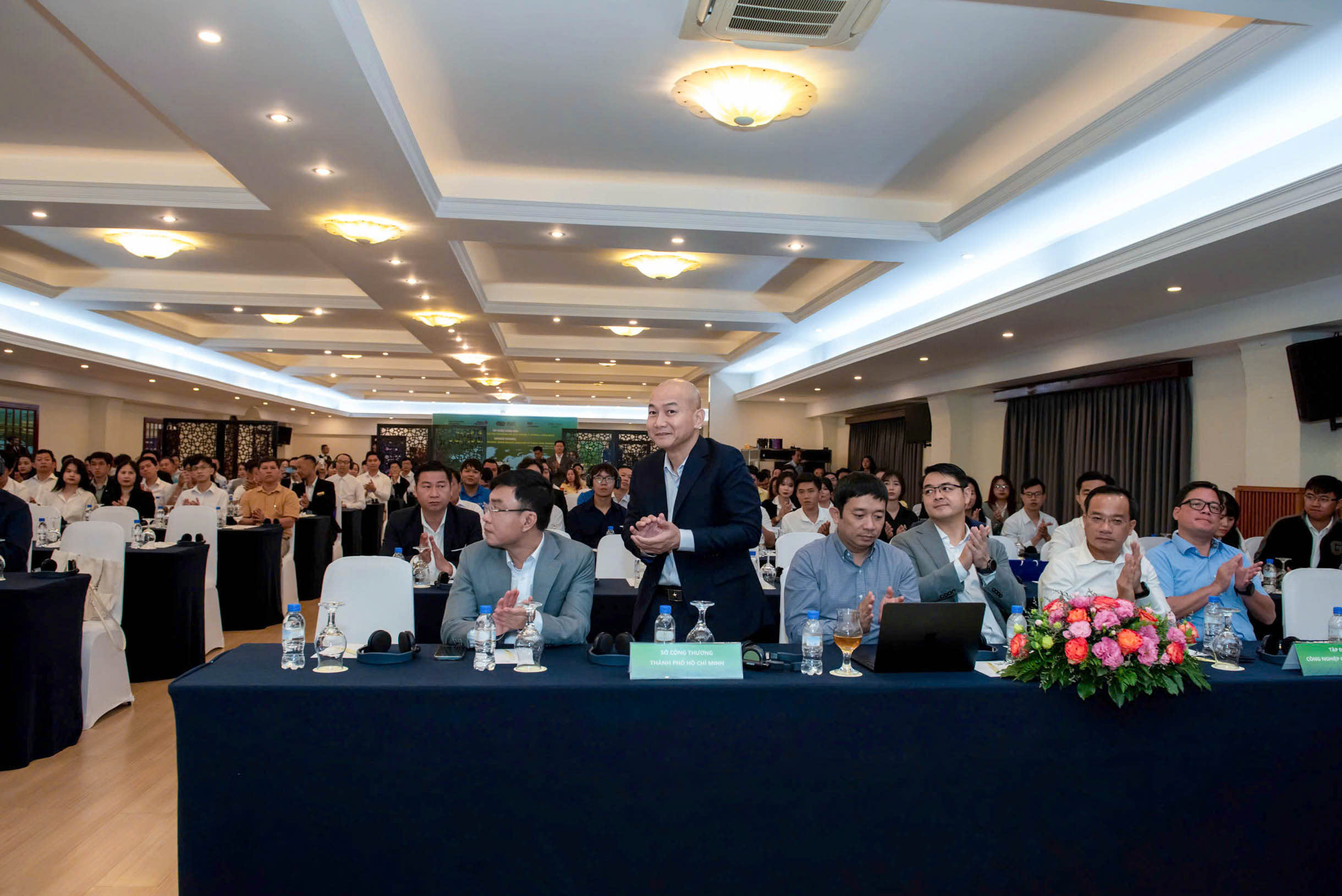 Giao dịch hàng hóa sẽ bùng nổ, tạo bệ đỡ cho Trung tâm Tài chính quốc tế tại Việt Nam- Ảnh 2. Giao dịch hàng hóa sẽ bùng nổ, tạo bệ đỡ cho Trung tâm Tài chính quốc tế tại Việt Nam- Ảnh 2.