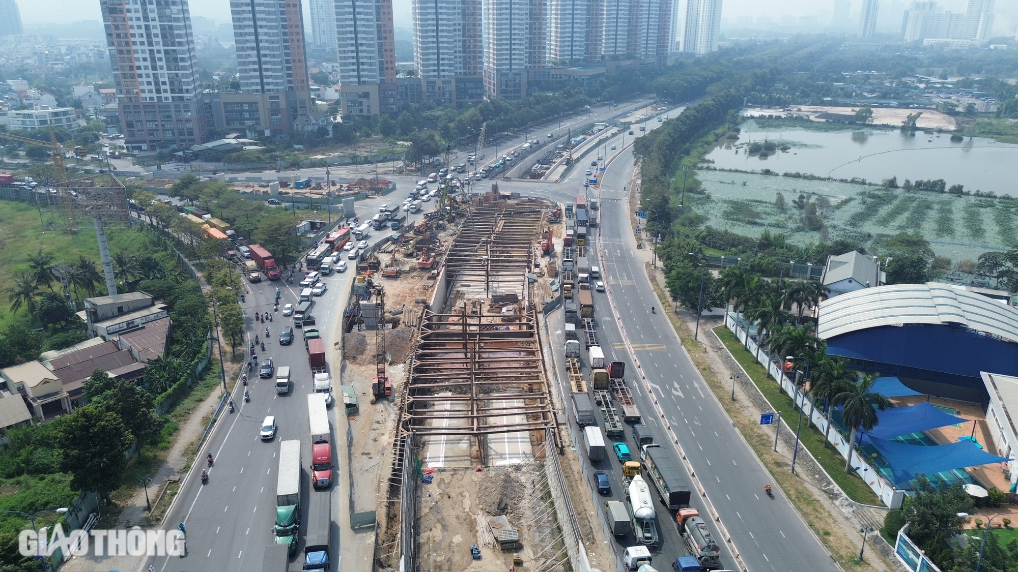 Ngắm hầm chui tại n&uacute;t giao ho&agrave;nh tr&aacute;ng nhất TP.HCM sắp th&ocirc;ng xe- Ảnh 11.
