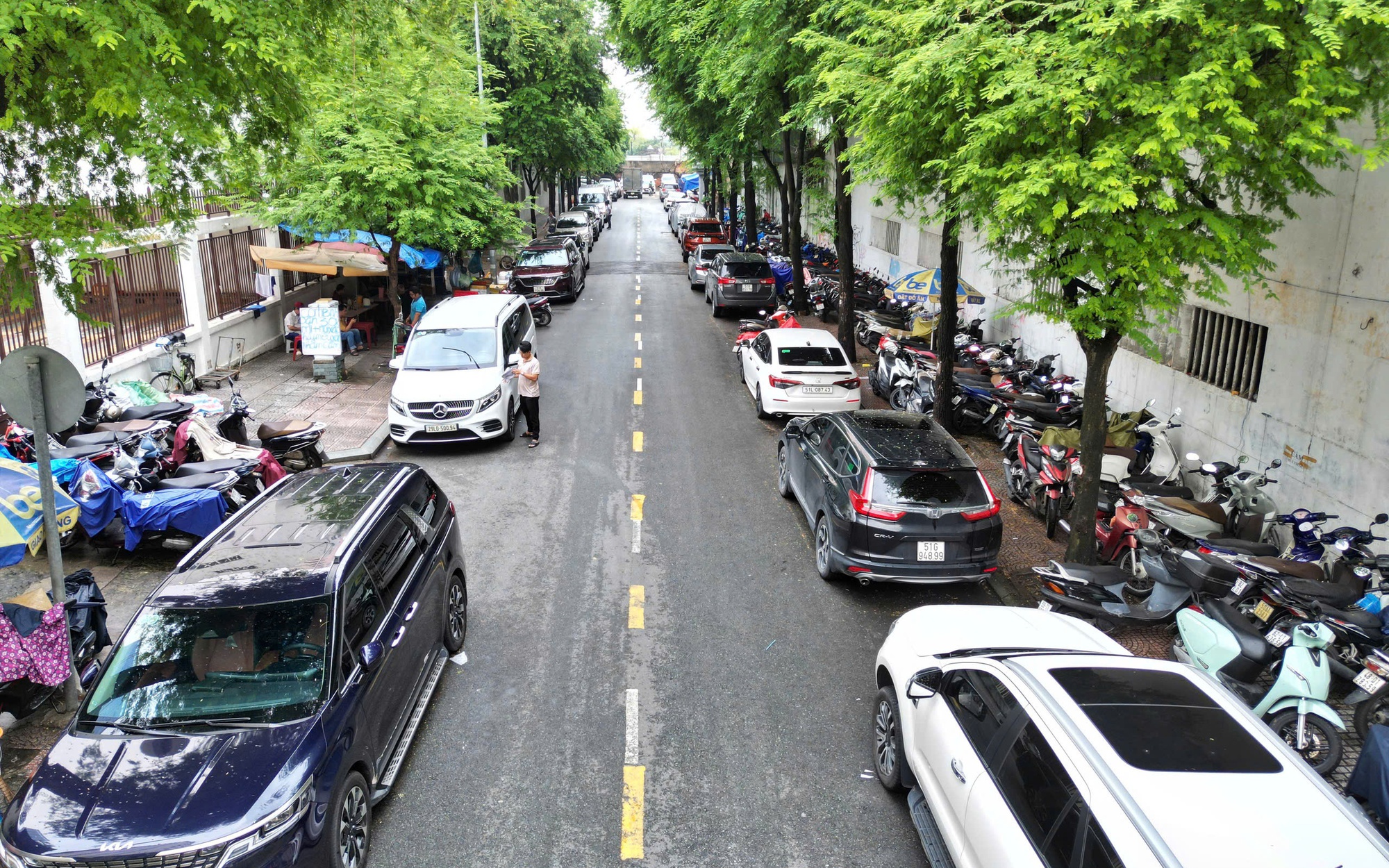 TP.HCM: Phạt hơn 12.200 &ocirc; t&ocirc; dừng, đỗ sai quy định qu&yacute; I/2025