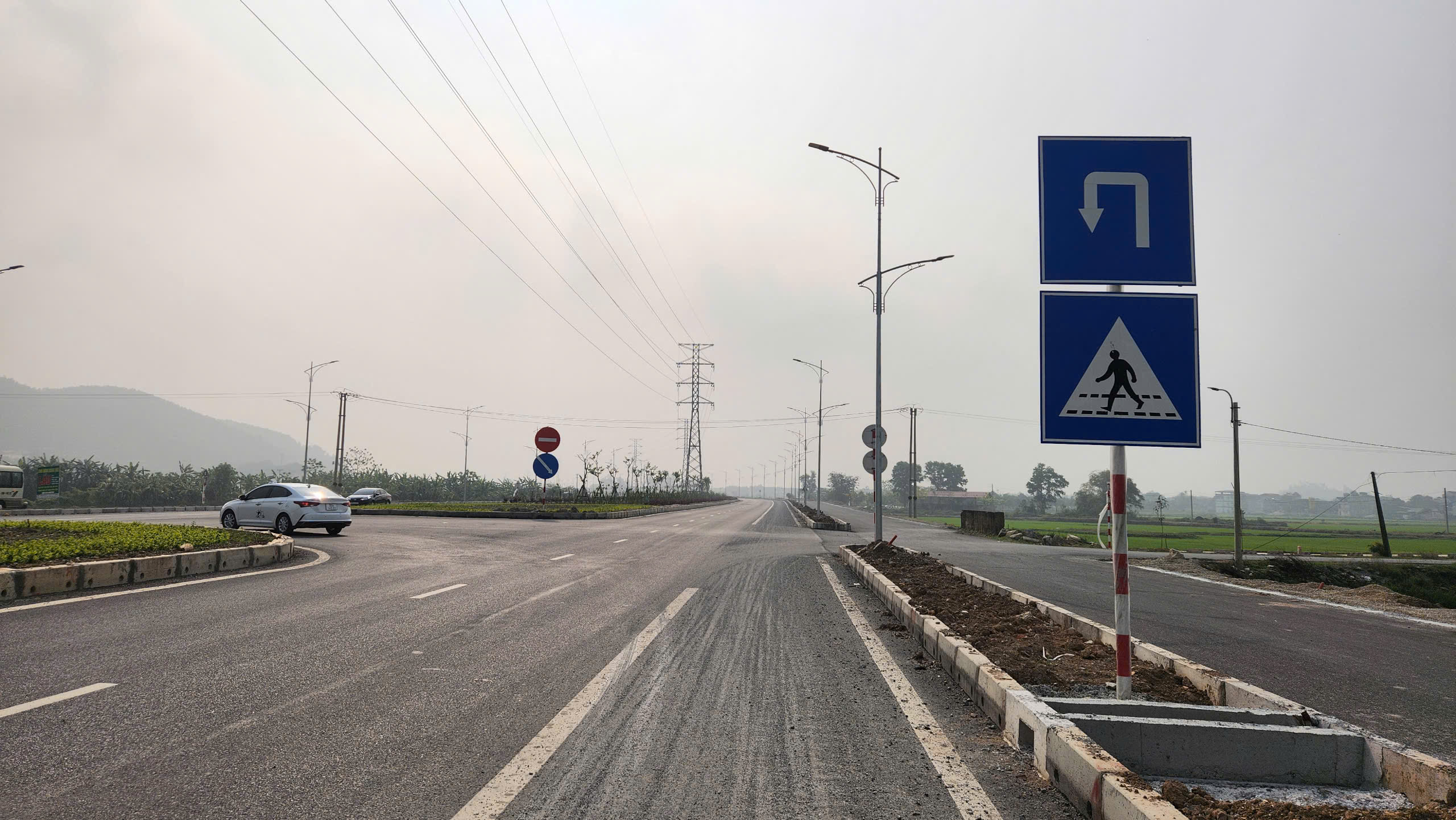 Hết vướng mặt bằng, đường h&agrave;nh lang Đ&ocirc;ng T&acirc;y 3.700 tỷ ở H&agrave; Nam băng về đ&iacute;ch- Ảnh 11.