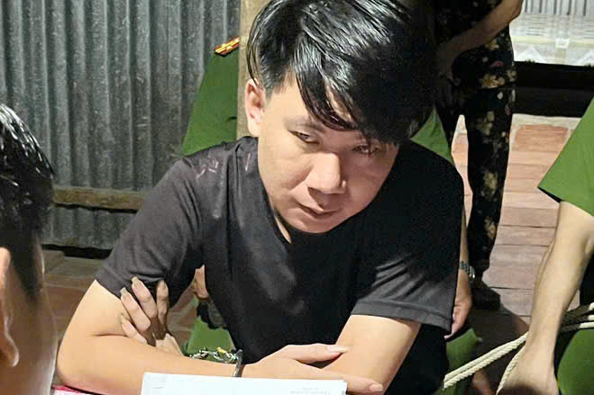 C&ocirc;ng an Tr&agrave; Vinh bắt 4 người lợi dụng quyền tự do, d&acirc;n chủ x&acirc;m phạm lợi &iacute;ch nh&agrave; nước- Ảnh 1.