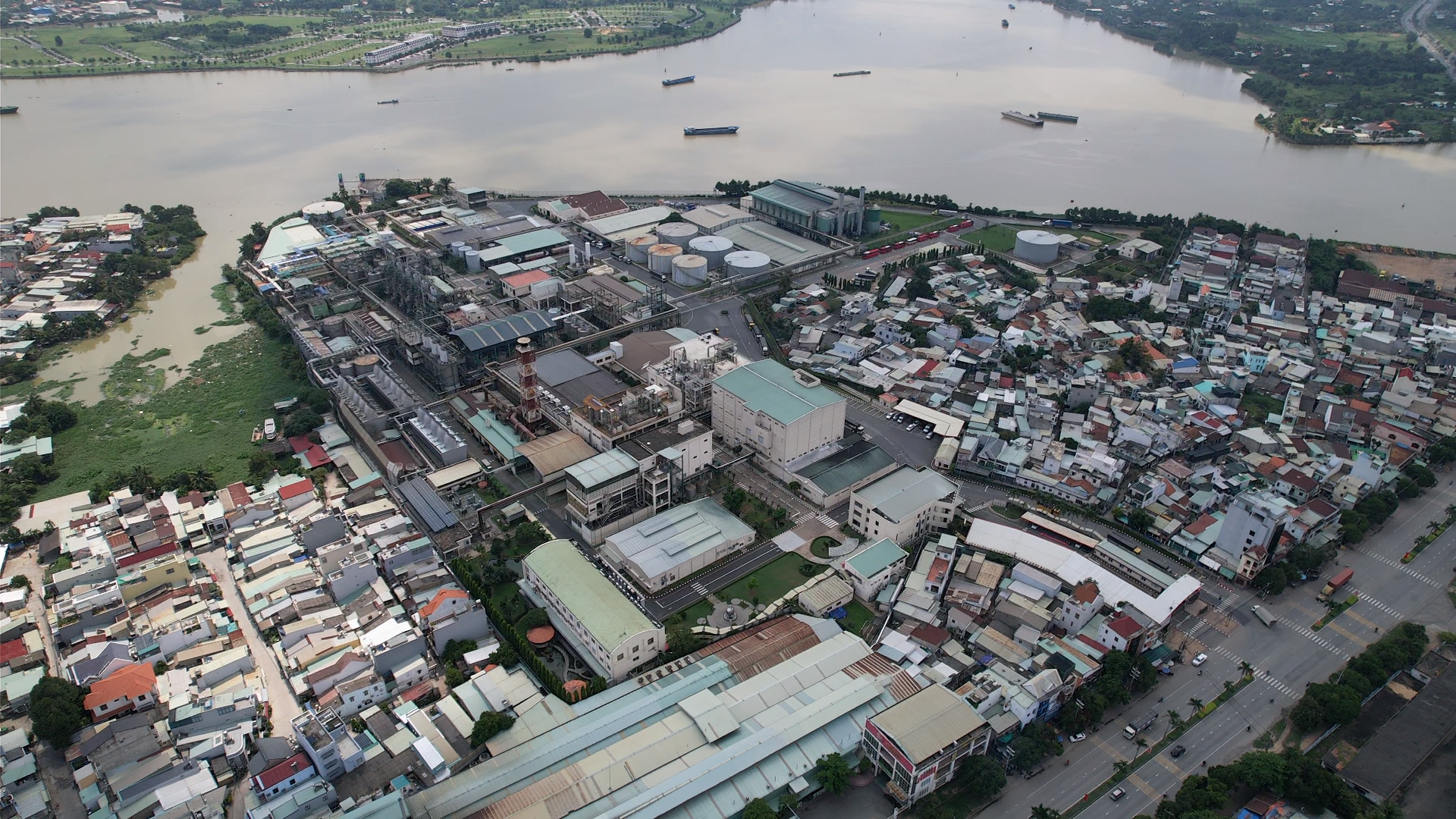 Doanh nghiệp FDI Đồng Nai mong n&acirc;ng cấp đường lớn để lưu th&ocirc;ng thuận lợi- Ảnh 1.