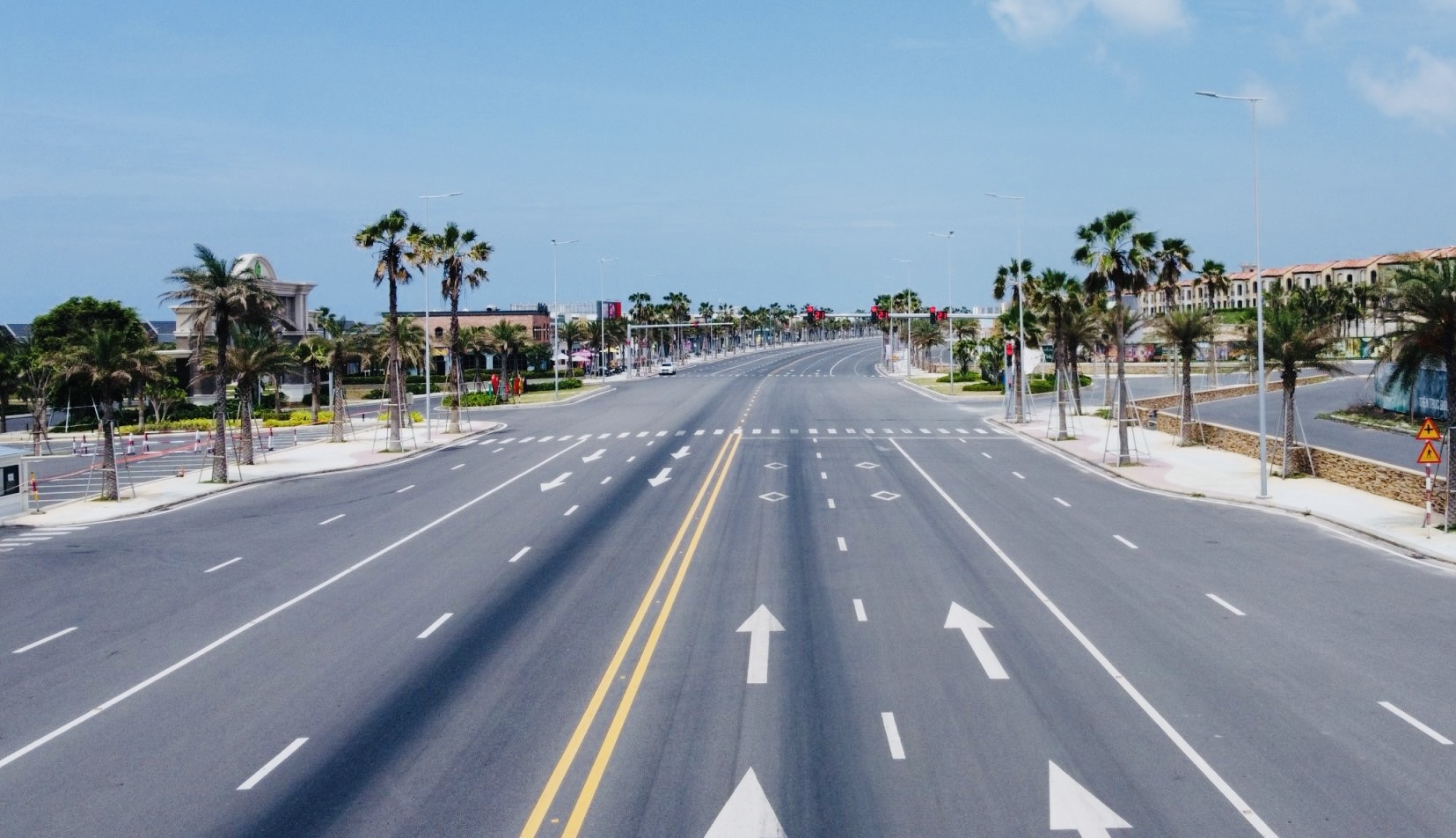 Sẽ khởi động cao tốc Hồ Tr&agrave;m - s&acirc;n bay Long Th&agrave;nh trong năm 2026- Ảnh 1.