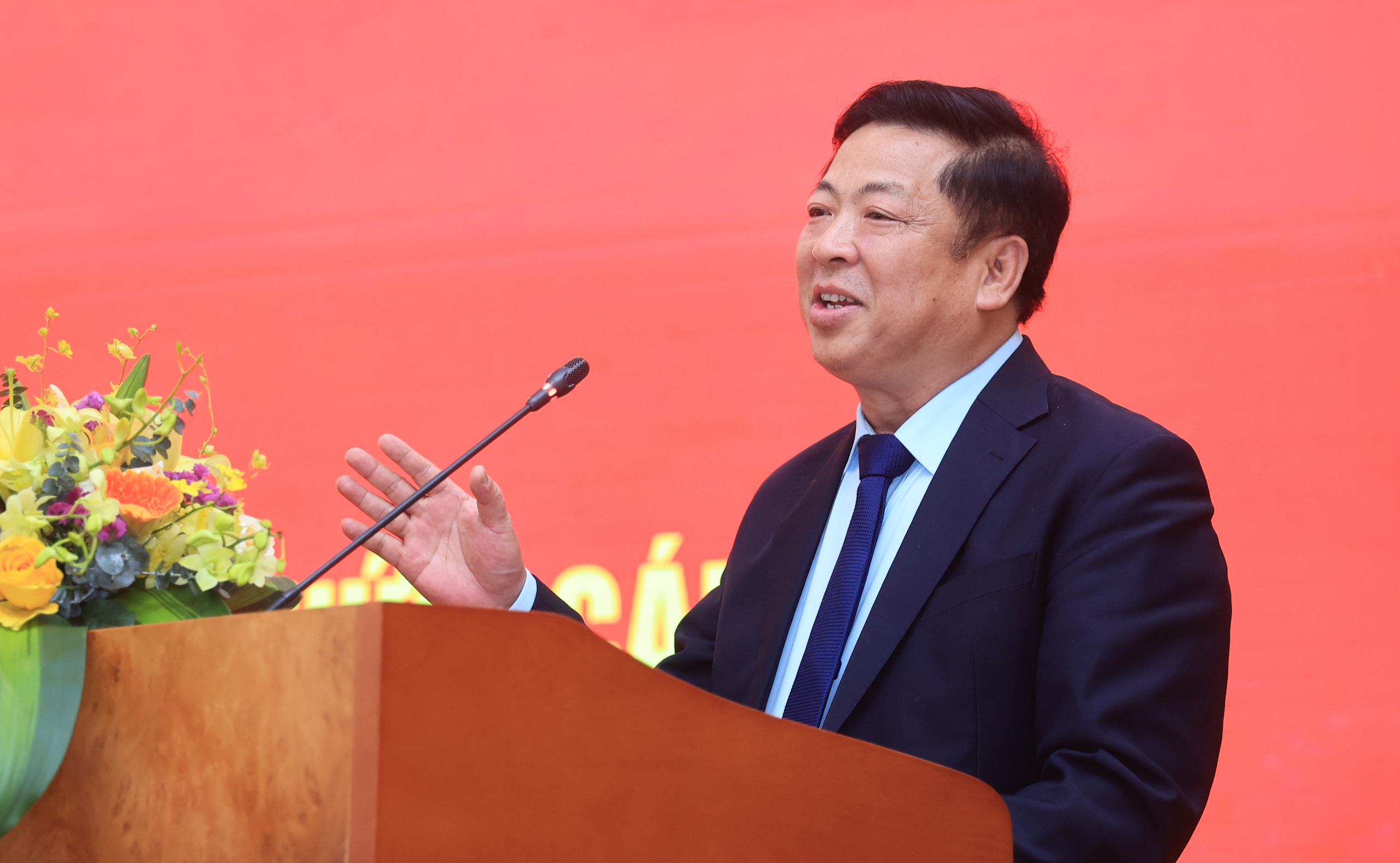 Bộ trưởng Bộ X&acirc;y dựng: Ph&aacute;t huy t&iacute;nh ti&ecirc;n phong, gương mẫu ở tổ chức đảng mới th&agrave;nh lập- Ảnh 1.