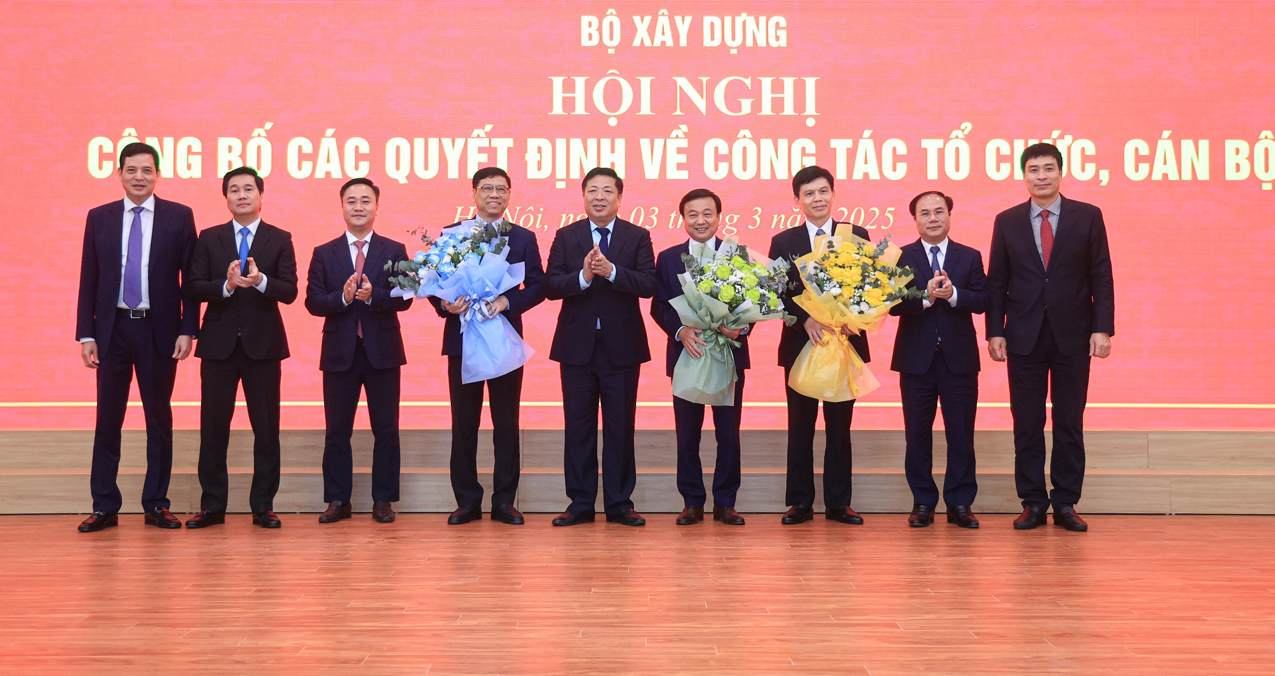 Bộ trưởng Bộ X&acirc;y dựng: Ph&aacute;t huy t&iacute;nh ti&ecirc;n phong, gương mẫu ở tổ chức đảng mới th&agrave;nh lập- Ảnh 4.