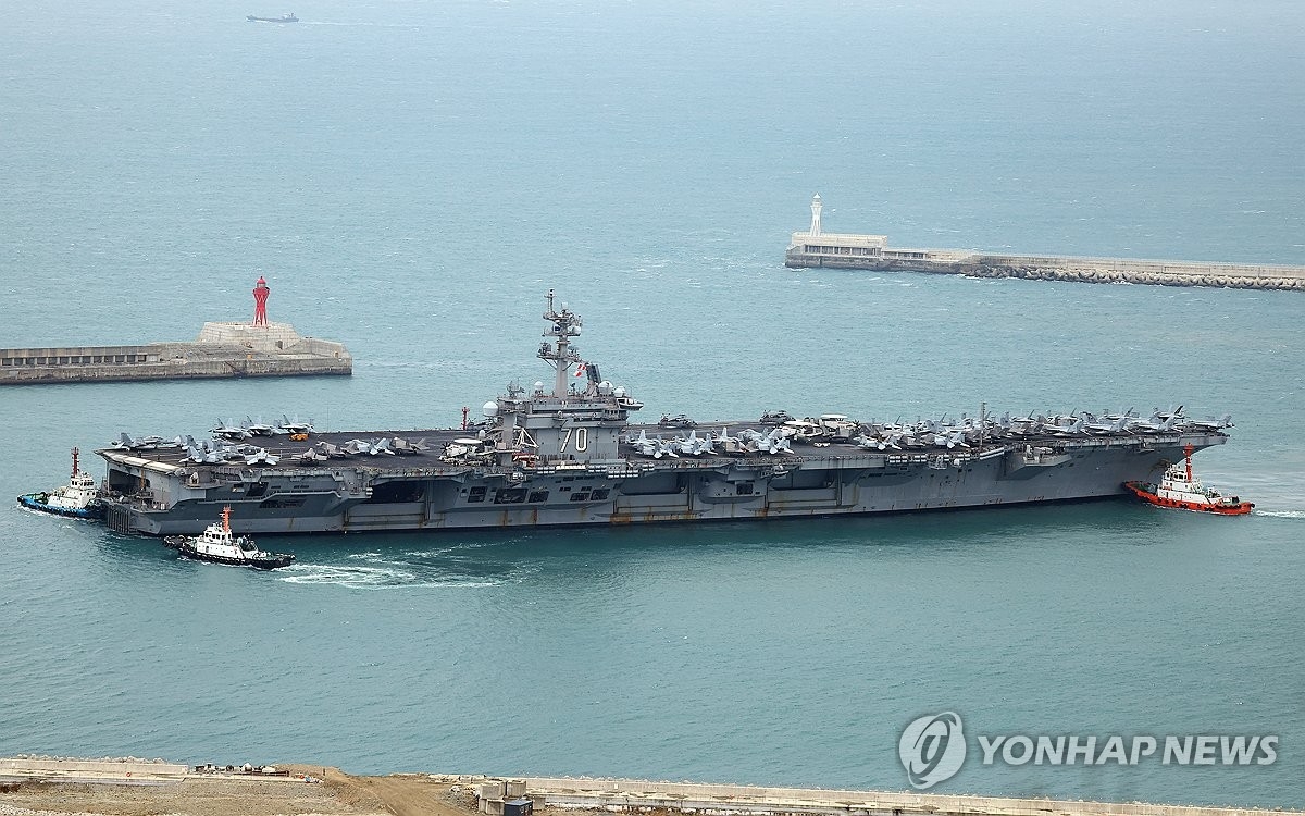 Mỹ điều t&agrave;u s&acirc;n bay USS Carl Vinson đến H&agrave;n Quốc, ra cảnh b&aacute;o mạnh mẽ với Triều Ti&ecirc;n