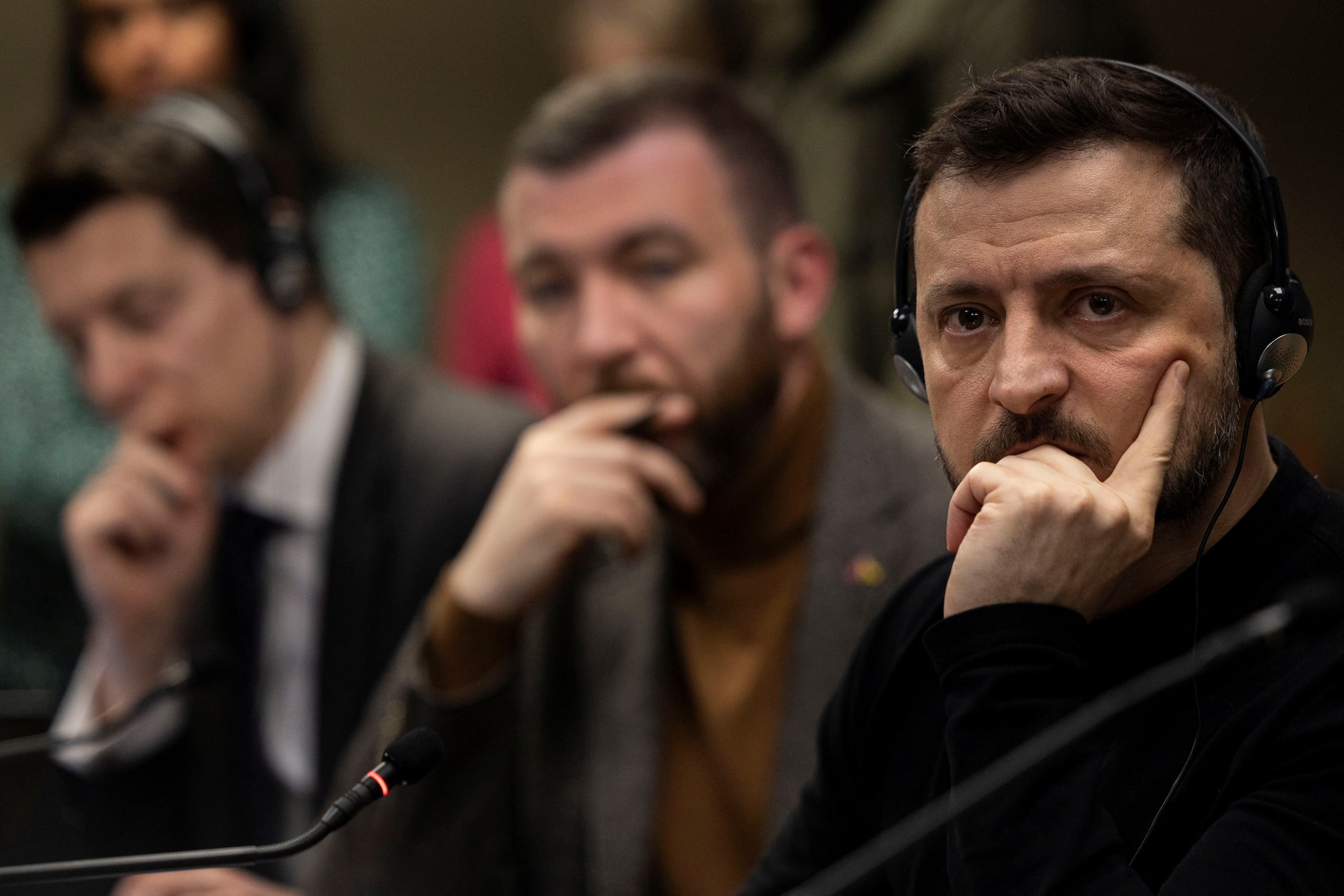 Quan chức cấp cao Mỹ cảnh b&aacute;o hậu quả nếu Tổng thống Ukraine kh&ocirc;ng thay đổi lập trường- Ảnh 1.