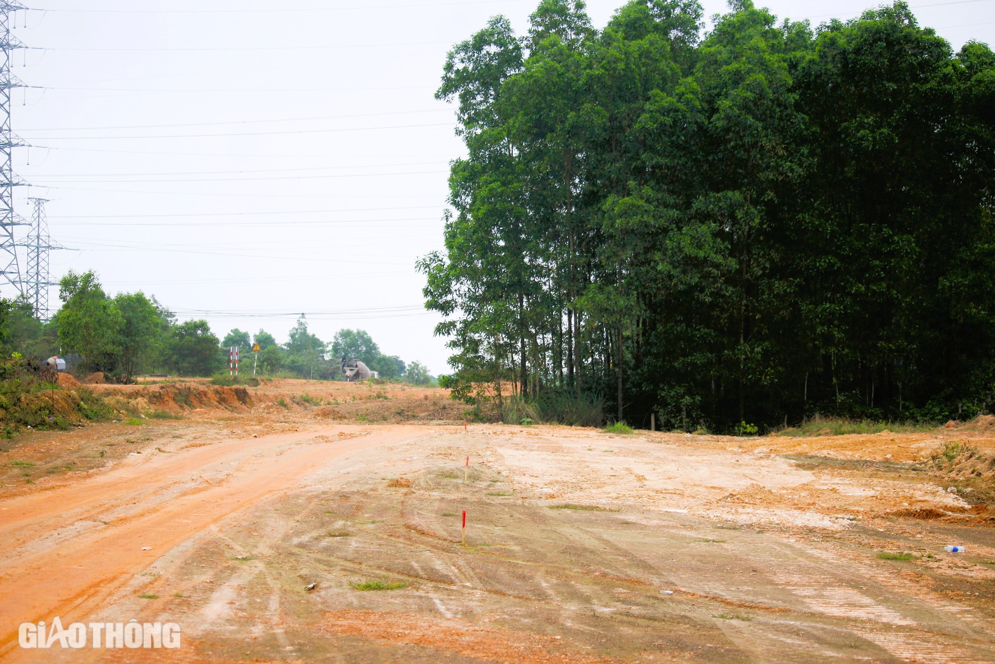 Dự &aacute;n chậm tiến độ vừa thay nh&agrave; thầu ở Quảng Trị đang thi c&ocirc;ng thế n&agrave;o?- Ảnh 12.