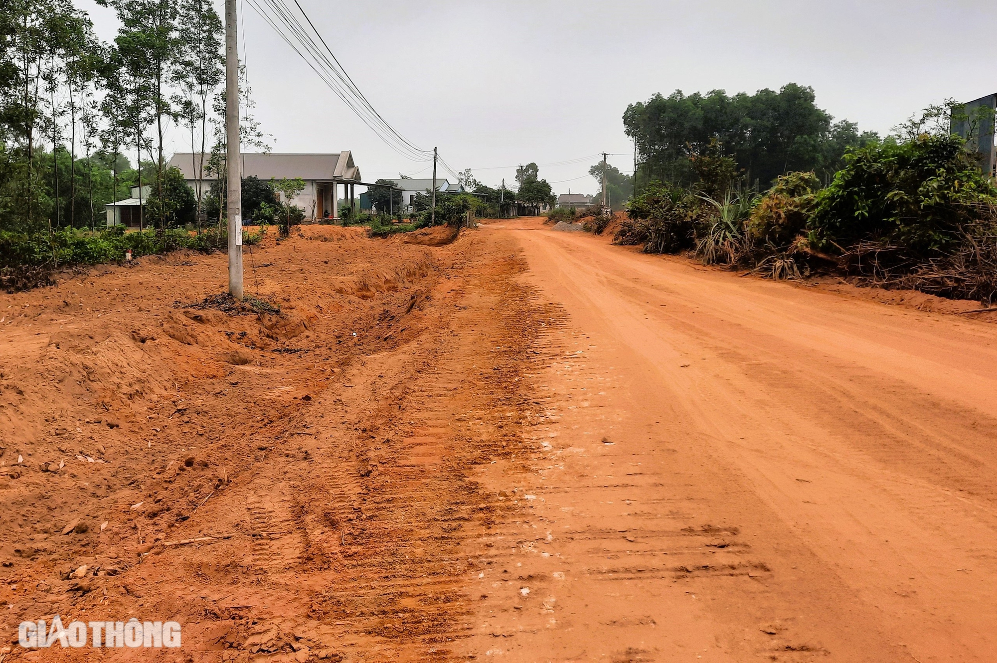 Dự &aacute;n chậm tiến độ vừa thay nh&agrave; thầu ở Quảng Trị đang thi c&ocirc;ng thế n&agrave;o?- Ảnh 13.
