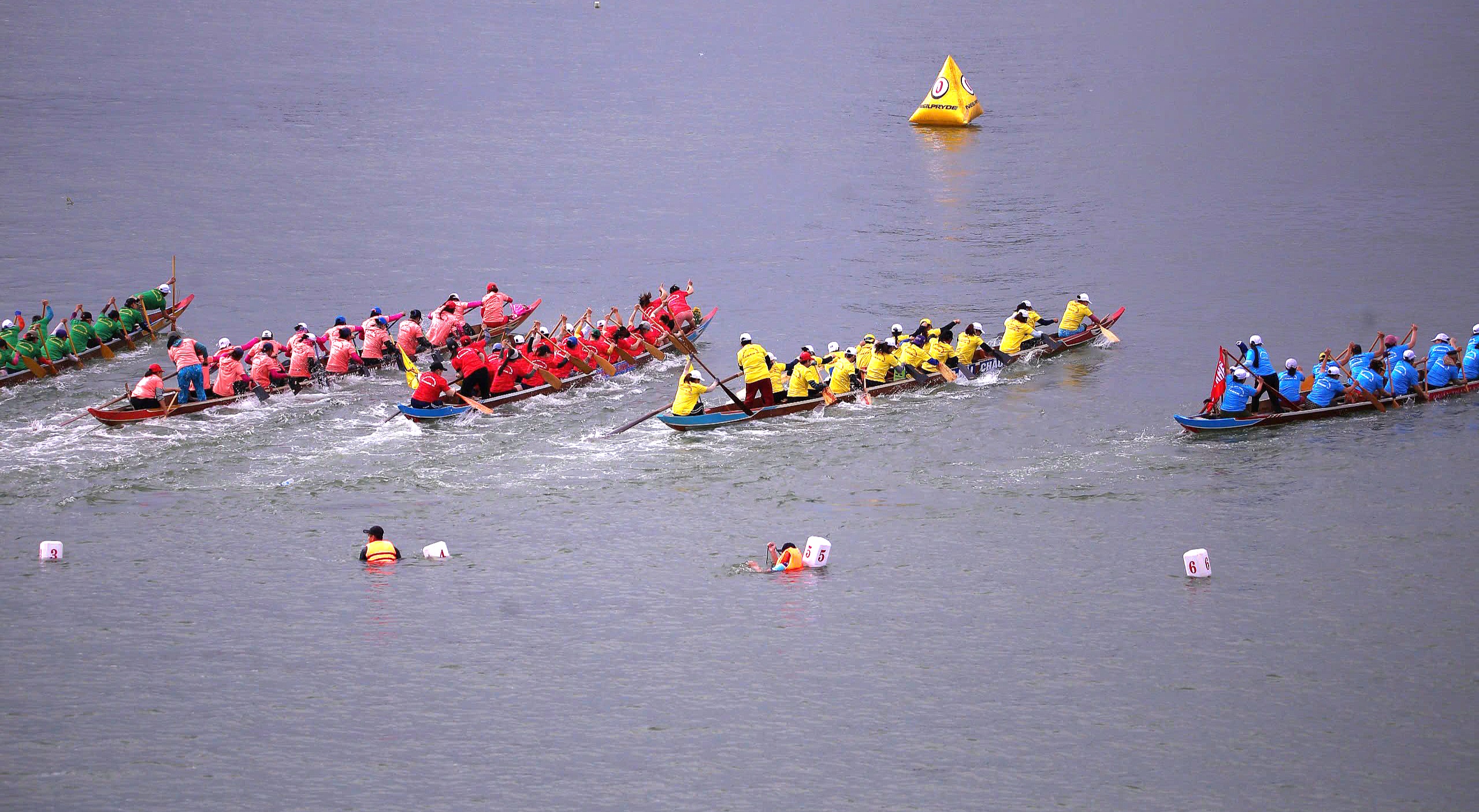 Đua thuyền tr&ecirc;n s&ocirc;ng H&agrave;n lớn nhất từ trước đến nay- Ảnh 1.