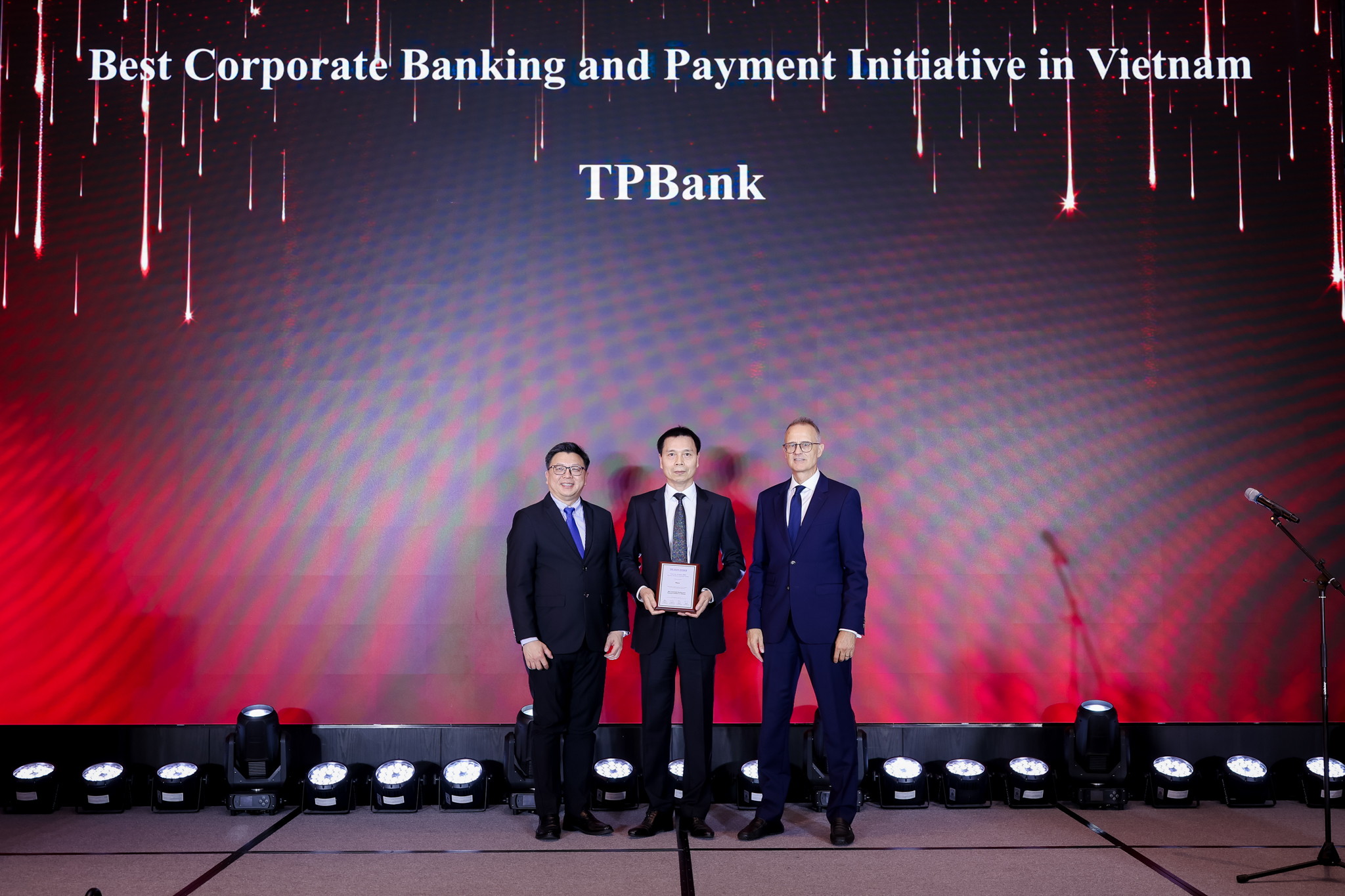 TPBank khẳng định vị thế tiên phong với hệ sinh thái số toàn diện dành cho doanh nghiệp- Ảnh 1. TPBank khẳng định vị thế tiên phong với hệ sinh thái số toàn diện dành cho doanh nghiệp- Ảnh 1.