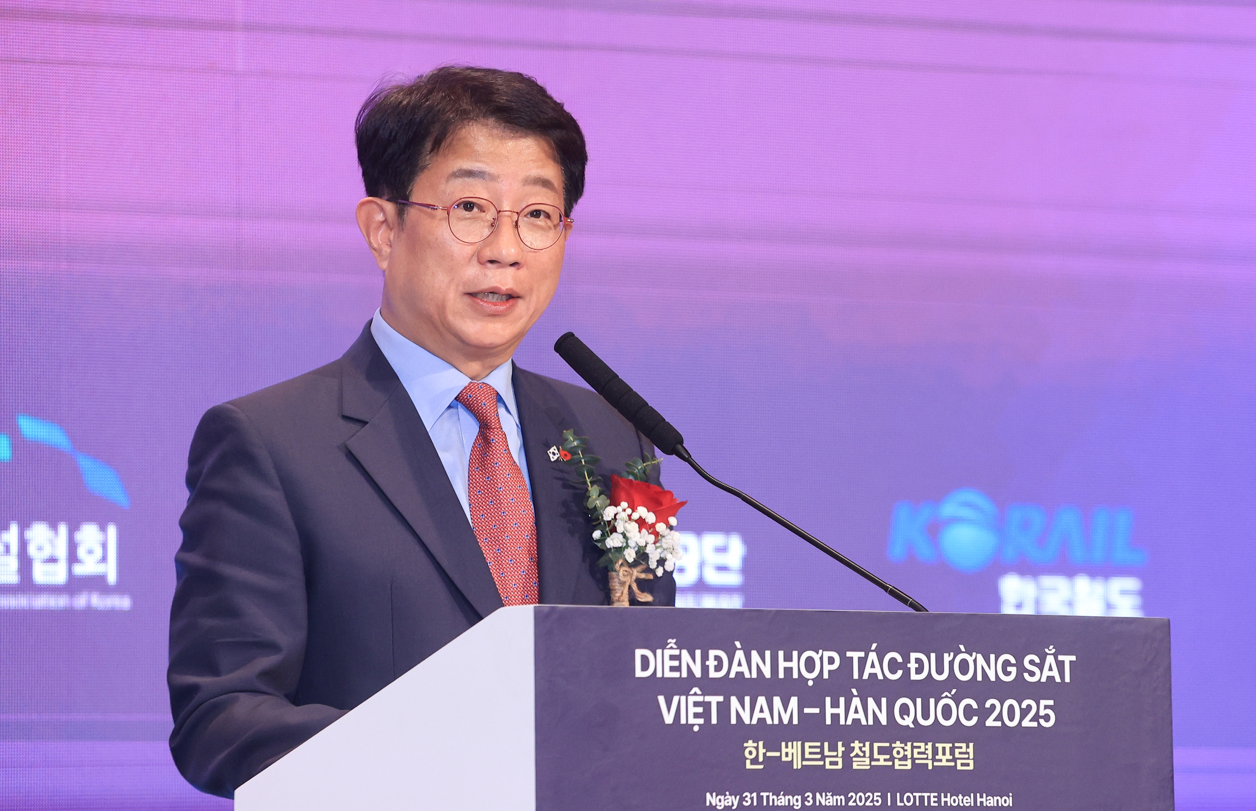 K&yacute; kết bi&ecirc;n bản ghi nhớ, hợp t&aacute;c ph&aacute;t triển đường sắt Việt Nam - H&agrave;n Quốc- Ảnh 1.