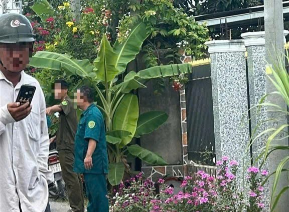 Hai mẹ con tử vong bất thường trong ng&ocirc;i nh&agrave; c&oacute; nhiều vết m&aacute;u- Ảnh 1.