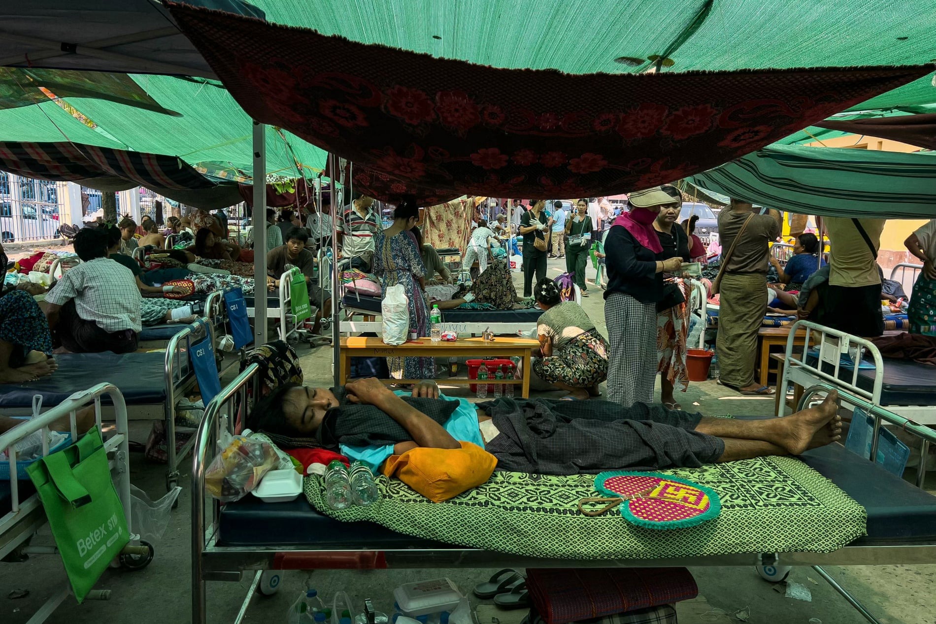 WHO: Động đất làm sập, hư hại 25 bệnh viện ở Myanmar, kêu gọi hỗ trợ khẩn cấp- Ảnh 1. WHO: Động đất làm sập, hư hại 25 bệnh viện ở Myanmar, kêu gọi hỗ trợ khẩn cấp- Ảnh 1.