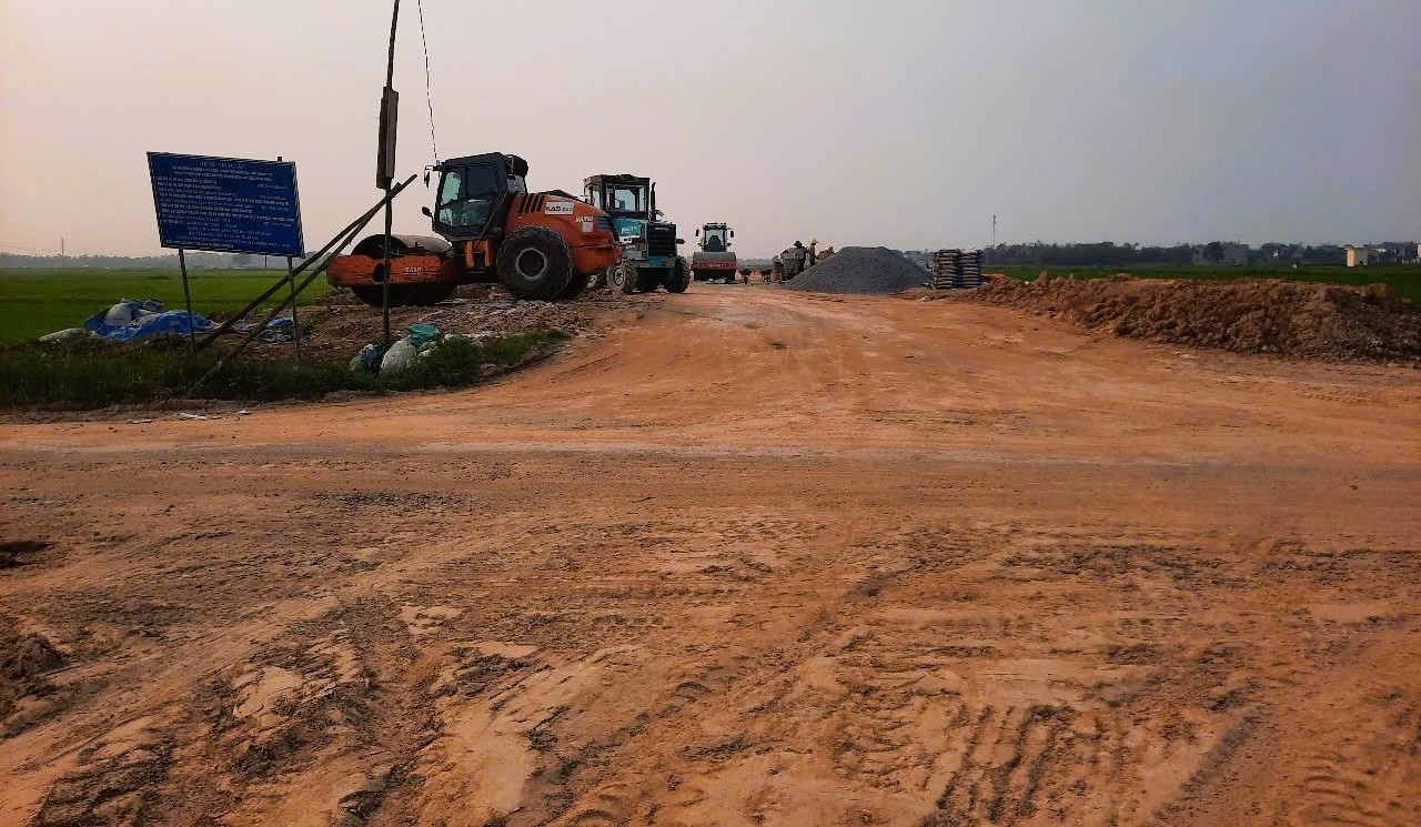 Gỡ vướng mặt bằng, đẩy nhanh thi công đường tránh TP Đông Hà- Ảnh 12. Gỡ vướng mặt bằng, đẩy nhanh thi công đường tránh TP Đông Hà- Ảnh 12.