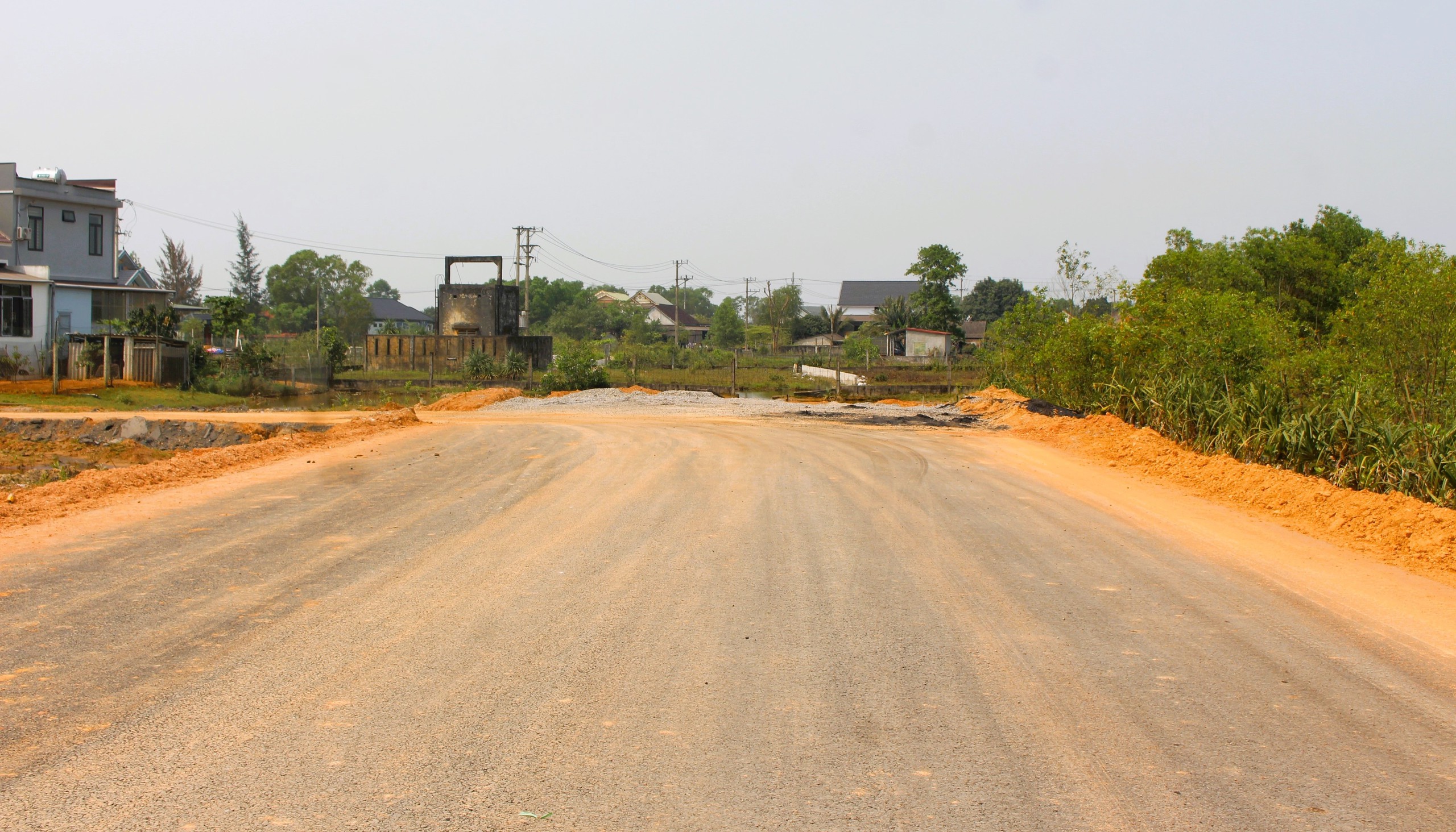 Gỡ vướng mặt bằng, đẩy nhanh thi công đường tránh TP Đông Hà- Ảnh 5. Gỡ vướng mặt bằng, đẩy nhanh thi công đường tránh TP Đông Hà- Ảnh 5.