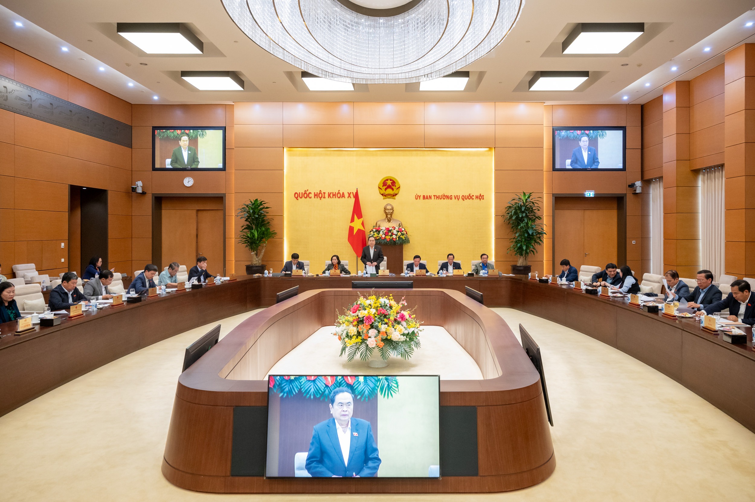 Chủ tịch Quốc hội: Rút nhiều nội dung khỏi kỳ họp 9, ưu tiên phục vụ sắp xếp bộ máy- Ảnh 2. Chủ tịch Quốc hội: Rút nhiều nội dung khỏi kỳ họp 9, ưu tiên phục vụ sắp xếp bộ máy- Ảnh 2.