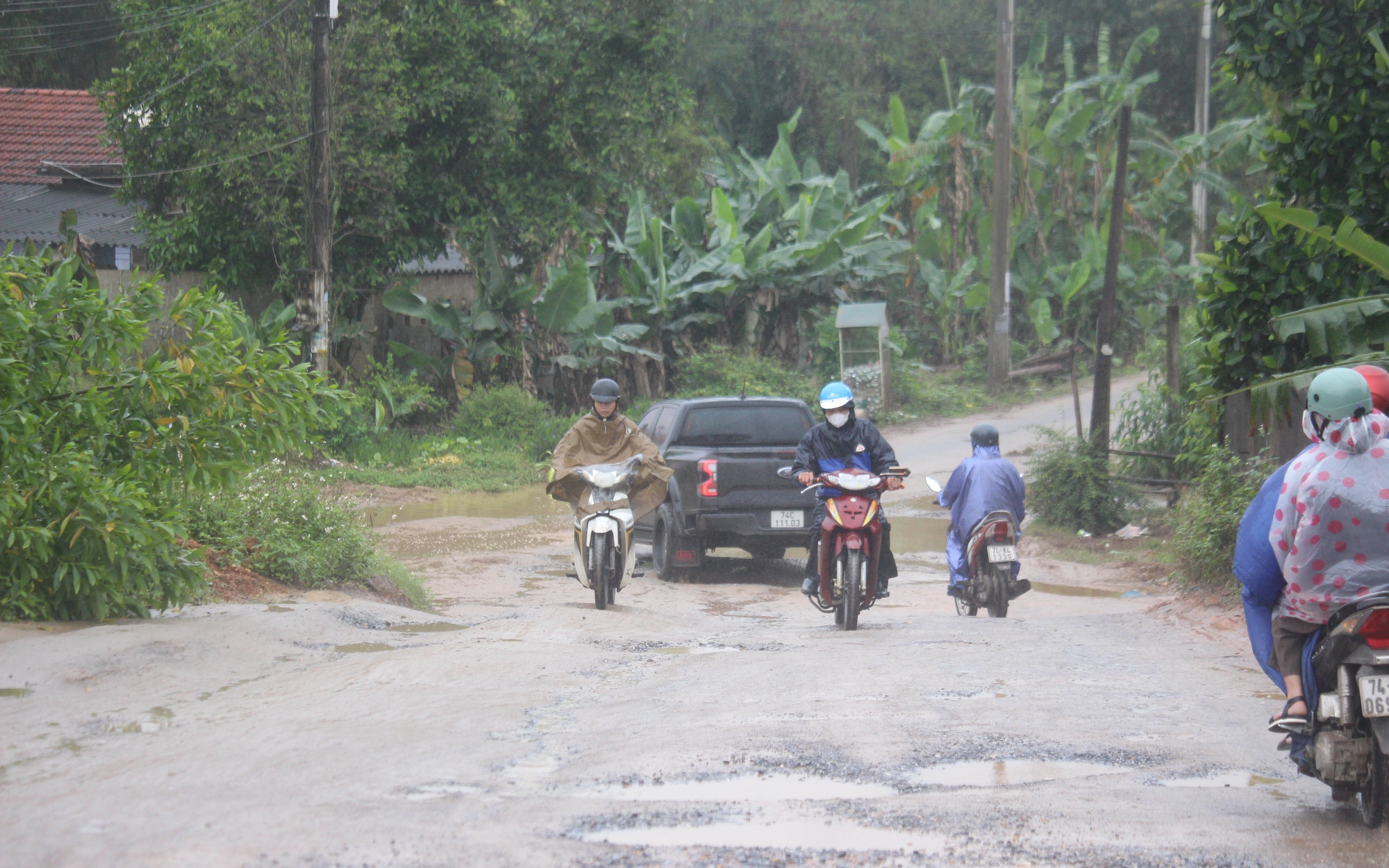 Nút thắt mặt bằng được tháo gỡ, dự án dở dang nhiều năm ở Quảng Trị bứt tốc- Ảnh 15. Quảng Trị: Vướng 4 hộ dân, đường nối cầu An Mô trì trệ năm này qua năm khác