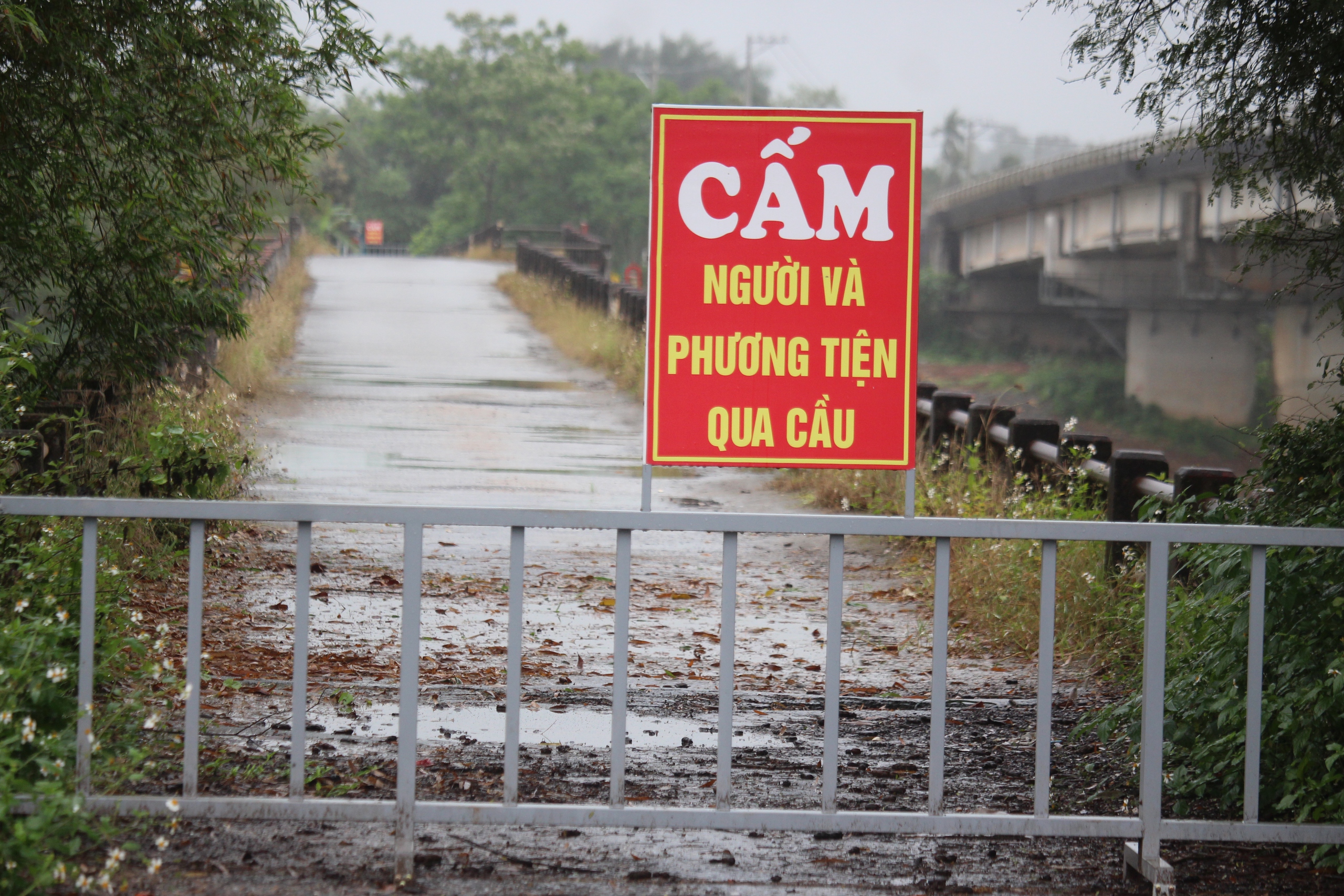 Quảng Trị: Vướng 4 hộ d&acirc;n, đường nối cầu An M&ocirc; tr&igrave; trệ năm n&agrave;y qua năm kh&aacute;c- Ảnh 3.