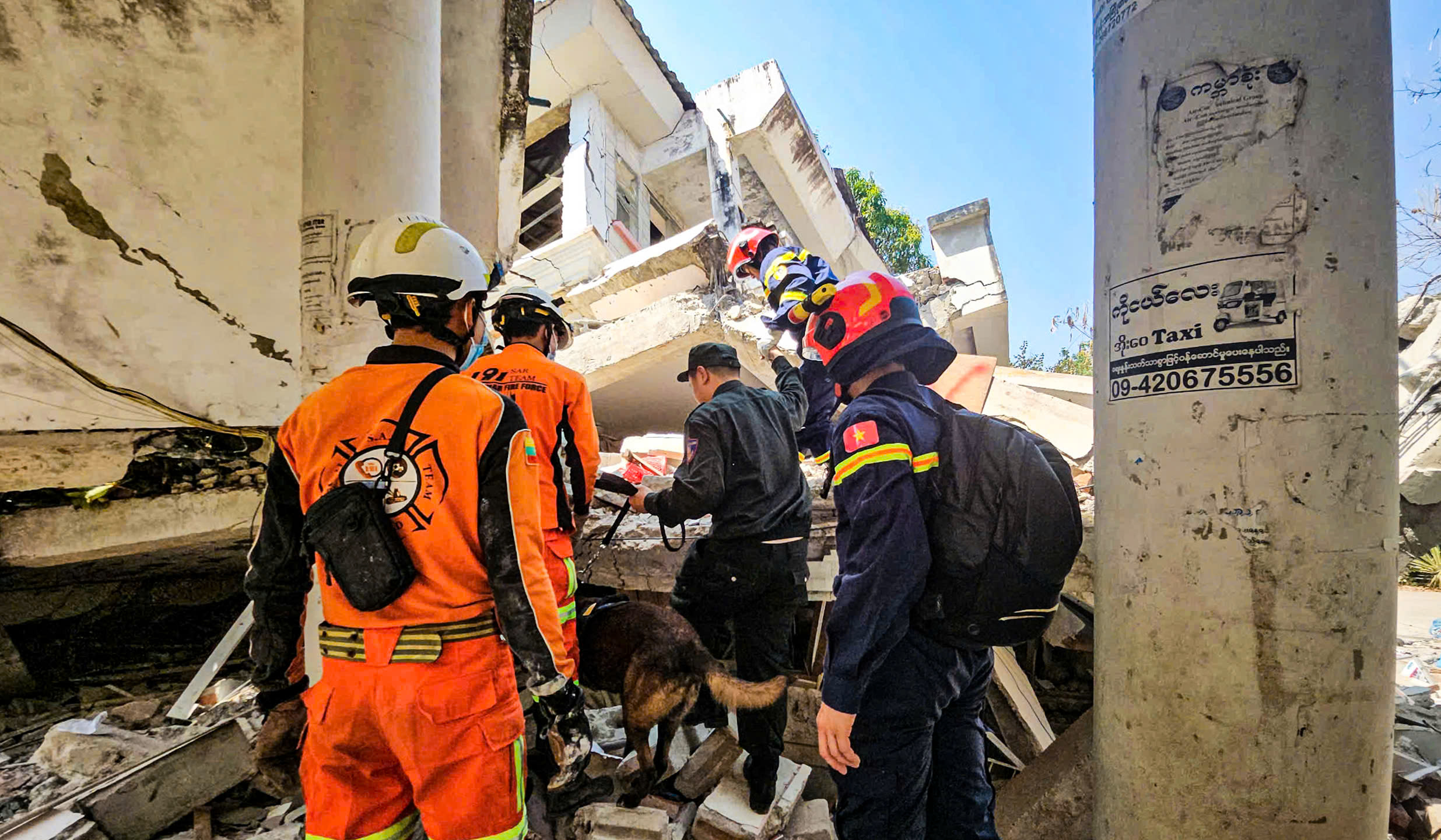 Cứu hộ Việt Nam sử dụng radar qu&eacute;t xuy&ecirc;n tường t&igrave;m nạn nh&acirc;n động đất ở Myanmar- Ảnh 9.