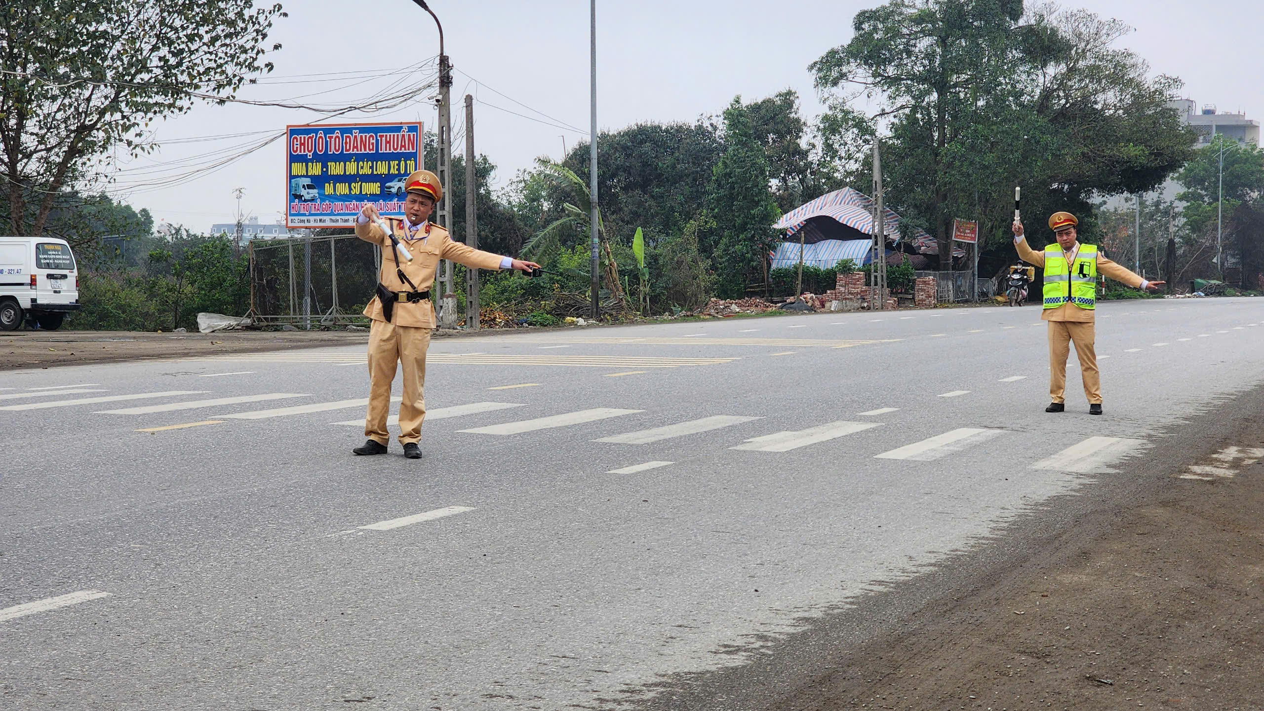 Vi phạm tốc độ, tài xế viện lý do... không nhìn thấy CSGT- Ảnh 19. Vi phạm tốc độ, tài xế viện lý do... không nhìn thấy CSGT- Ảnh 19.