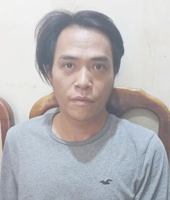 Tạm giữ thanh ni&ecirc;n hung hăng đ&aacute;nh người sau va chạm giao th&ocirc;ng- Ảnh 1.