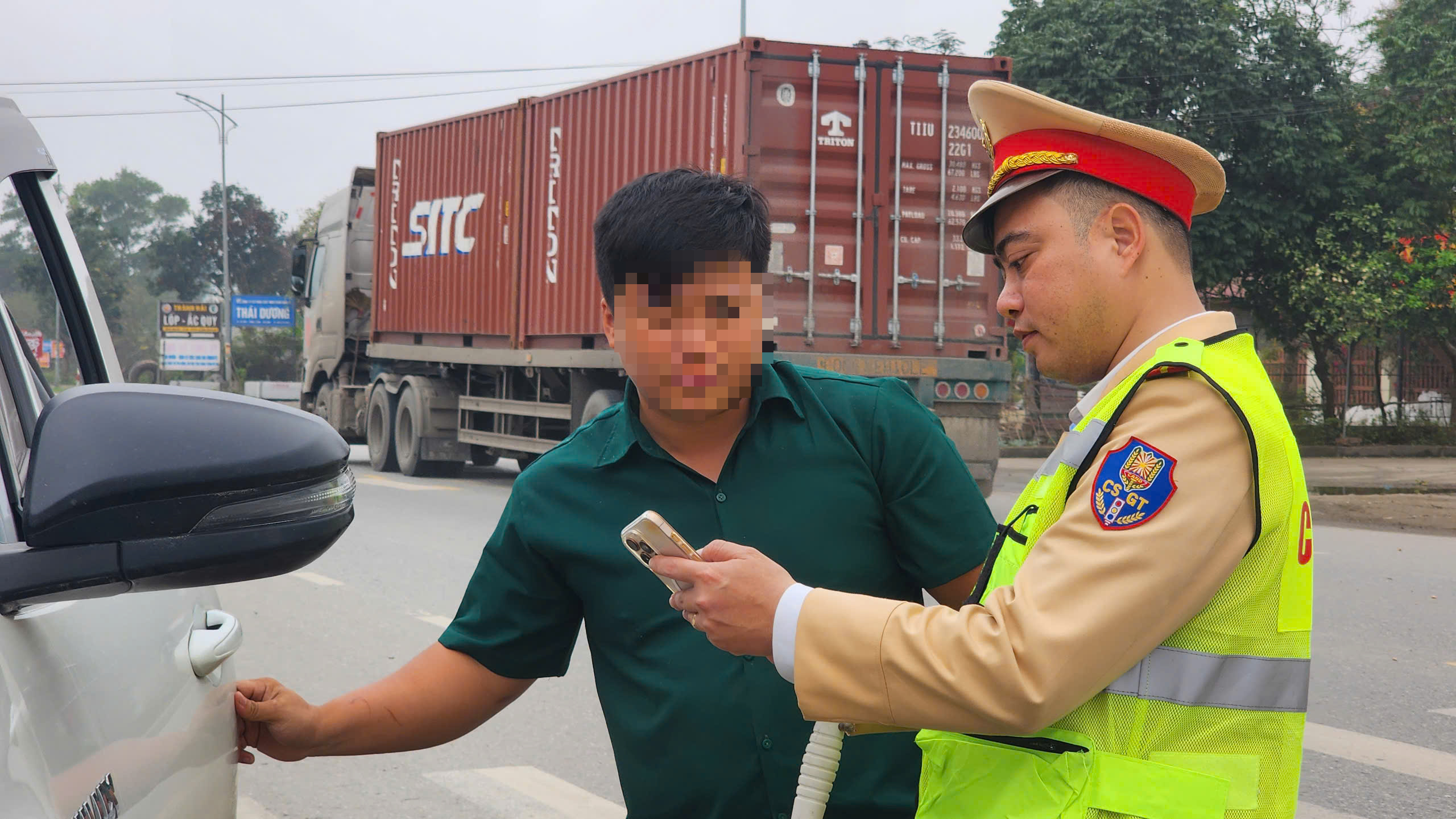 Vi phạm tốc độ, tài xế viện lý do... không nhìn thấy CSGT- Ảnh 11. Vi phạm tốc độ, tài xế viện lý do... không nhìn thấy CSGT- Ảnh 11.