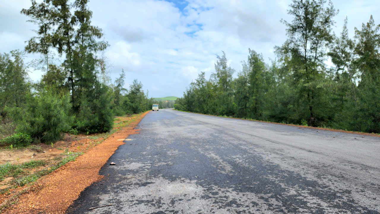 Dự &aacute;n đường 2.100 tỷ ở Quảng Ng&atilde;i rầm rập tiếng m&aacute;y sau chỉ đạo của Thủ tướng- Ảnh 9.