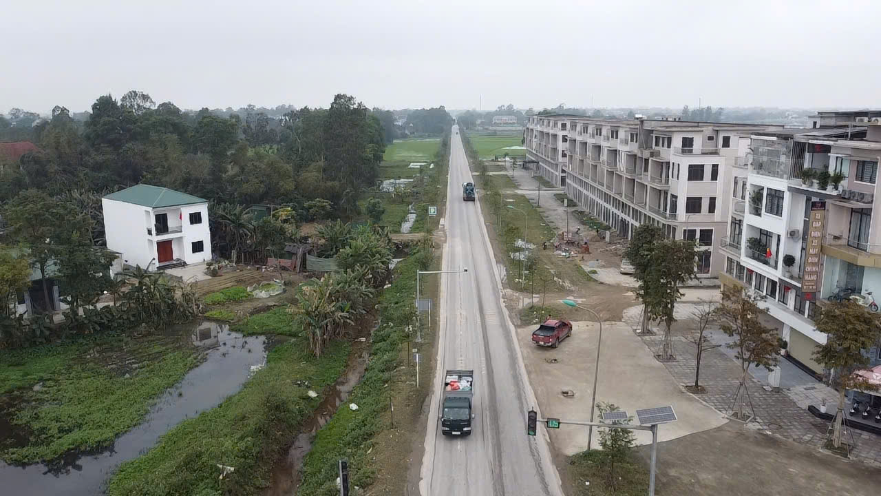 Nghệ An: Đường 35m ở TP Vinh xuống cấp nghi&ecirc;m trọng, bao giờ được sửa chữa?- Ảnh 1.