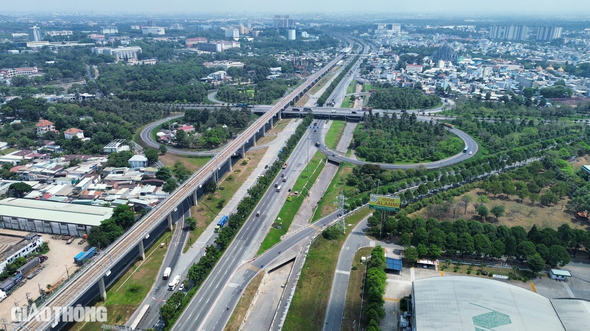 Hầm chui cửa ng&otilde; ph&iacute;a Đ&ocirc;ng TP.HCM 9 năm chưa xong v&igrave; vướng mặt bằng- Ảnh 1.