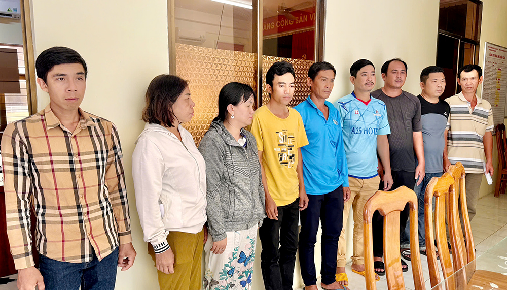 An Giang: Khởi tố th&ecirc;m 23 người đ&aacute;nh bạc v&agrave; tổ chức đ&aacute;nh bạc- Ảnh 3.