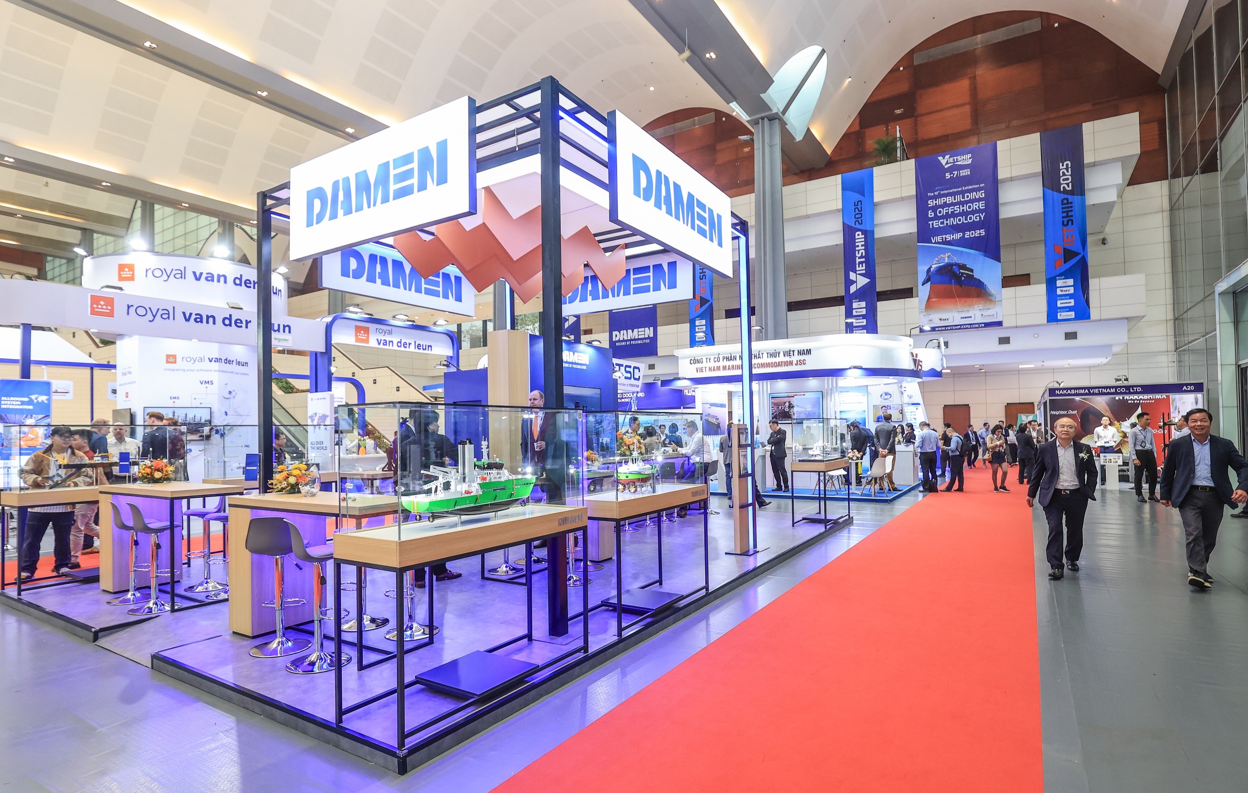To&agrave;n cảnh triển l&atilde;m quốc tế về c&ocirc;ng nghệ đ&oacute;ng t&agrave;u v&agrave; c&ocirc;ng tr&igrave;nh ngo&agrave;i khơi- Ảnh 4.