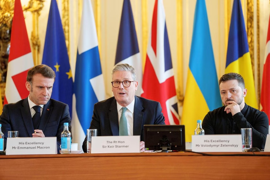 Anh, Ph&aacute;p hỗ trợ Ukraine ho&agrave;n thiện kế hoạch h&ograve;a b&igrave;nh, gi&uacute;p h&agrave;n gắn quan hệ với Mỹ- Ảnh 1.