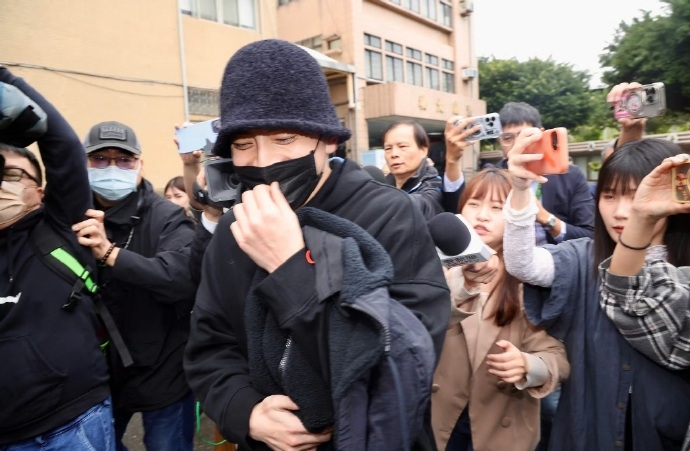 Vương Đại Lục nộp hơn 3,8 tỷ đồng để được tại ngoại sau khi bị c&aacute;o buộc cố &yacute; giết người- Ảnh 1.