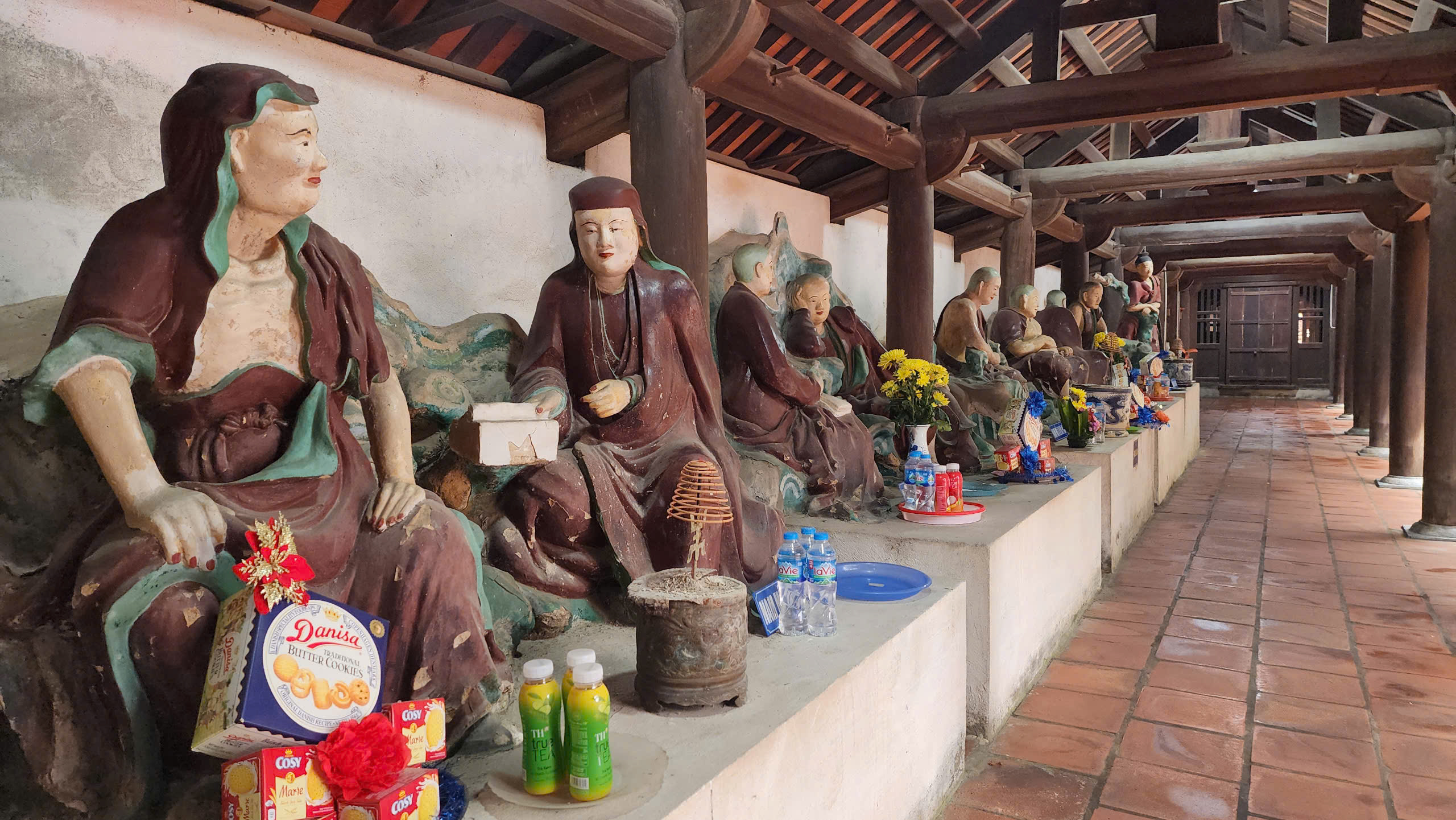 Kh&aacute;m ph&aacute; ng&ocirc;i ch&ugrave;a cổ nhất Việt Nam xuất hiện trong MV "Bắc Bling" của H&ograve;a Minzy- Ảnh 22.