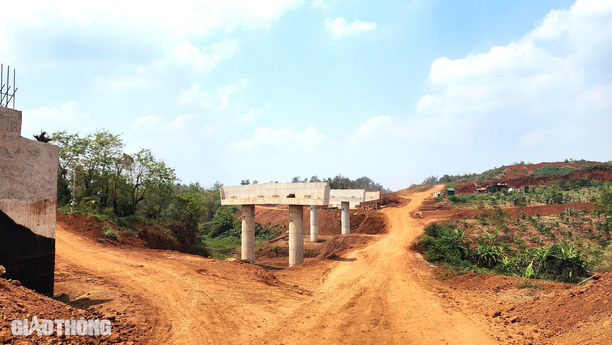 Đề nghị cắt, chuyển khối lượng của một nh&agrave; thầu cao tốc Kh&aacute;nh Ho&agrave; - Bu&ocirc;n Ma Thuột- Ảnh 1.